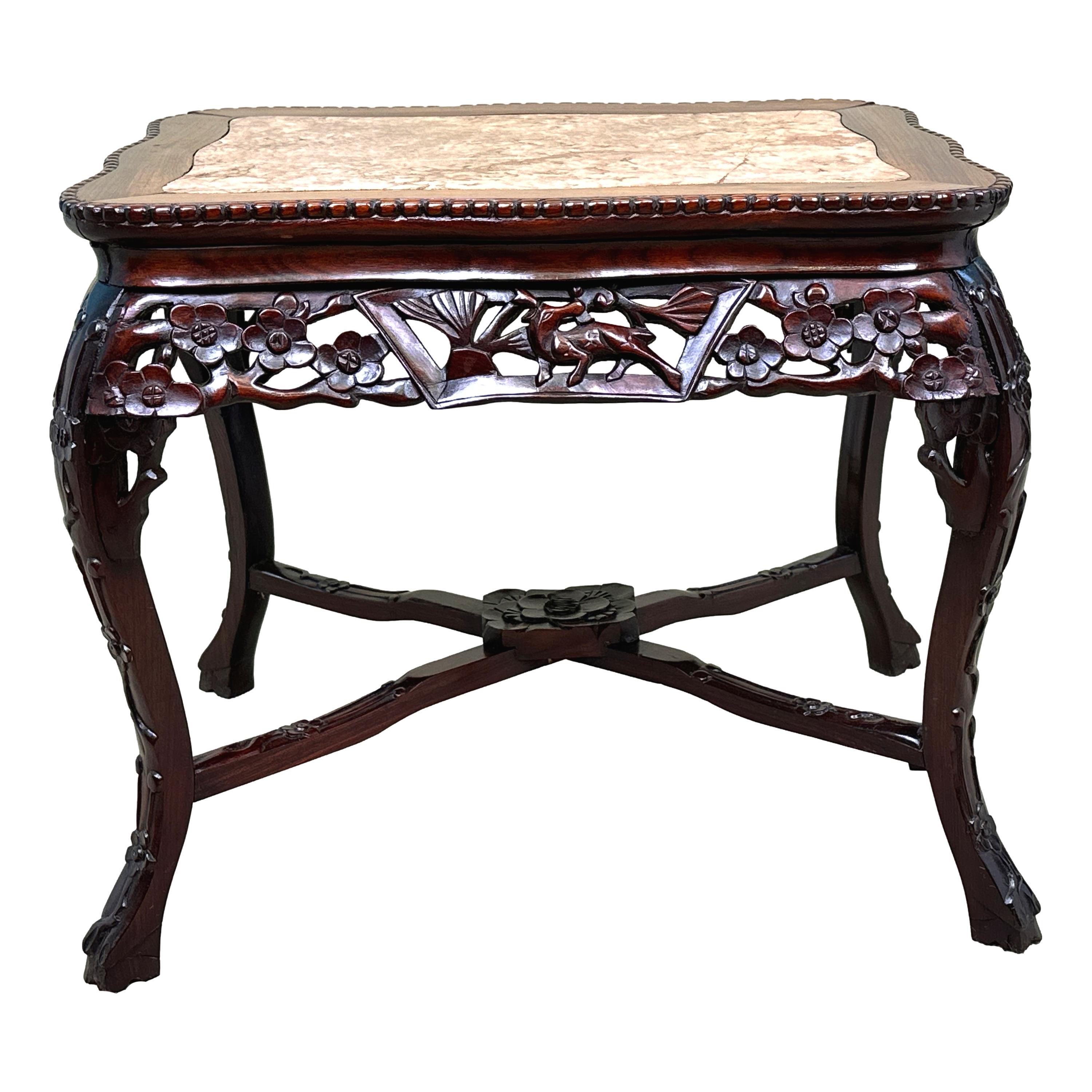 Table basse rectangulaire en bois dur oriental du XIXe siècle en vente 5