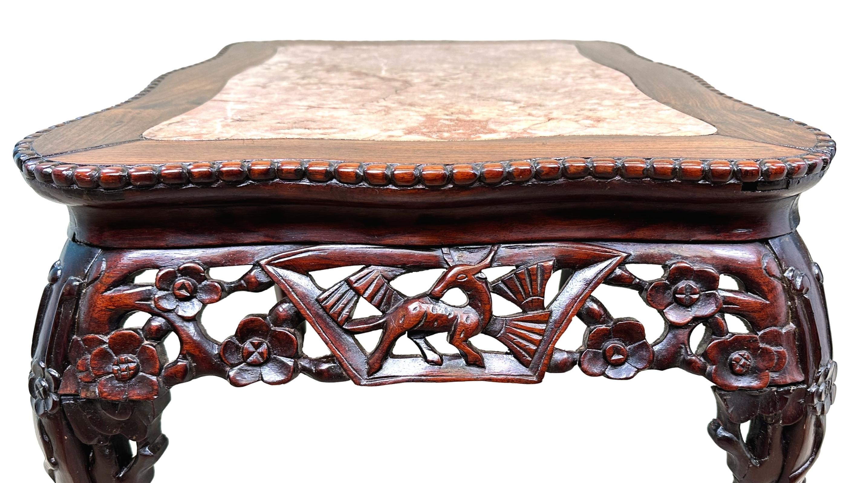 Victorien Table basse rectangulaire en bois dur oriental du XIXe siècle en vente