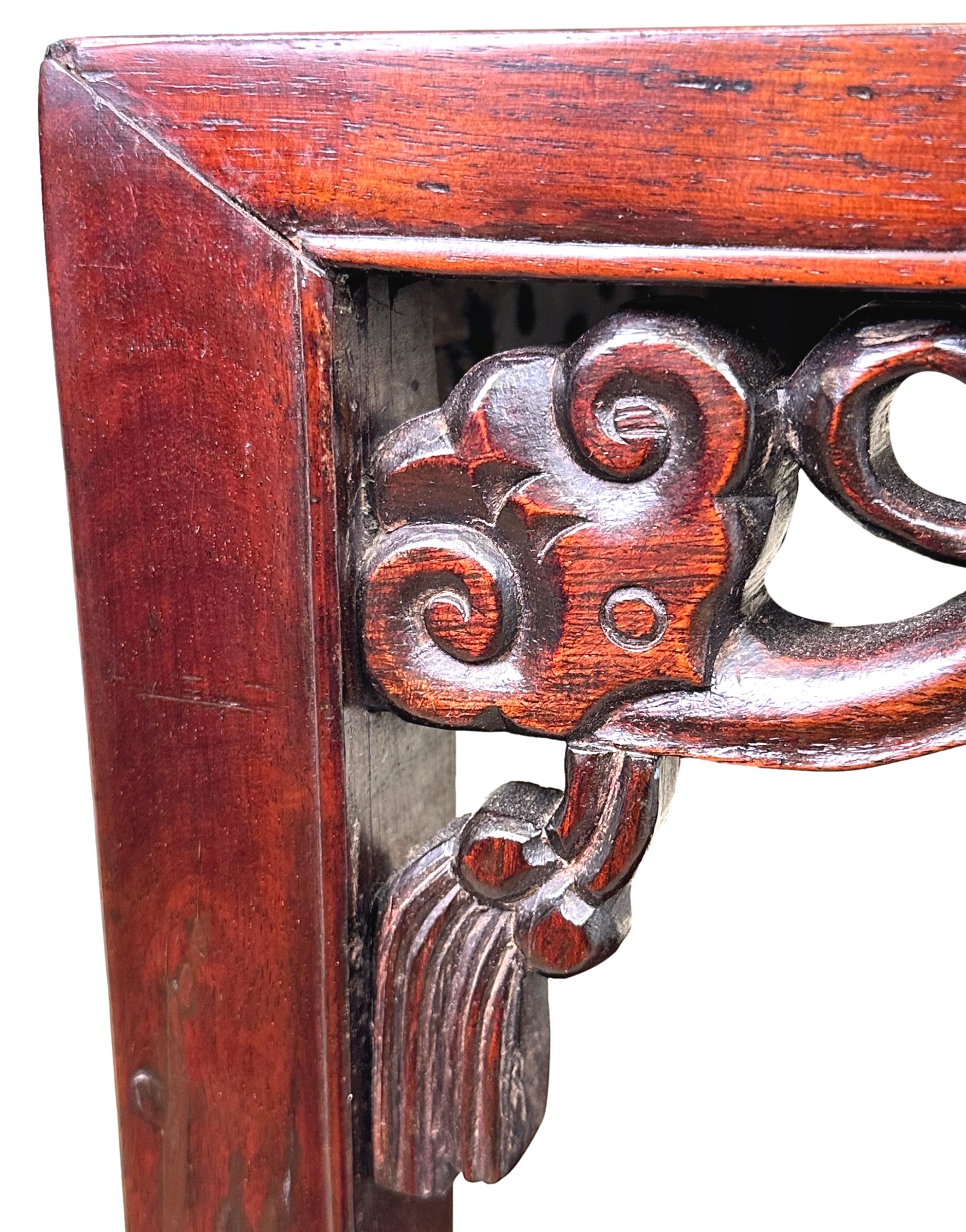 Exportation chinoise Table de lampe à deux niveaux en bois dur oriental en vente