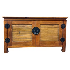 Console TV Oriental James Mont in stile Koa e rattan a stecca