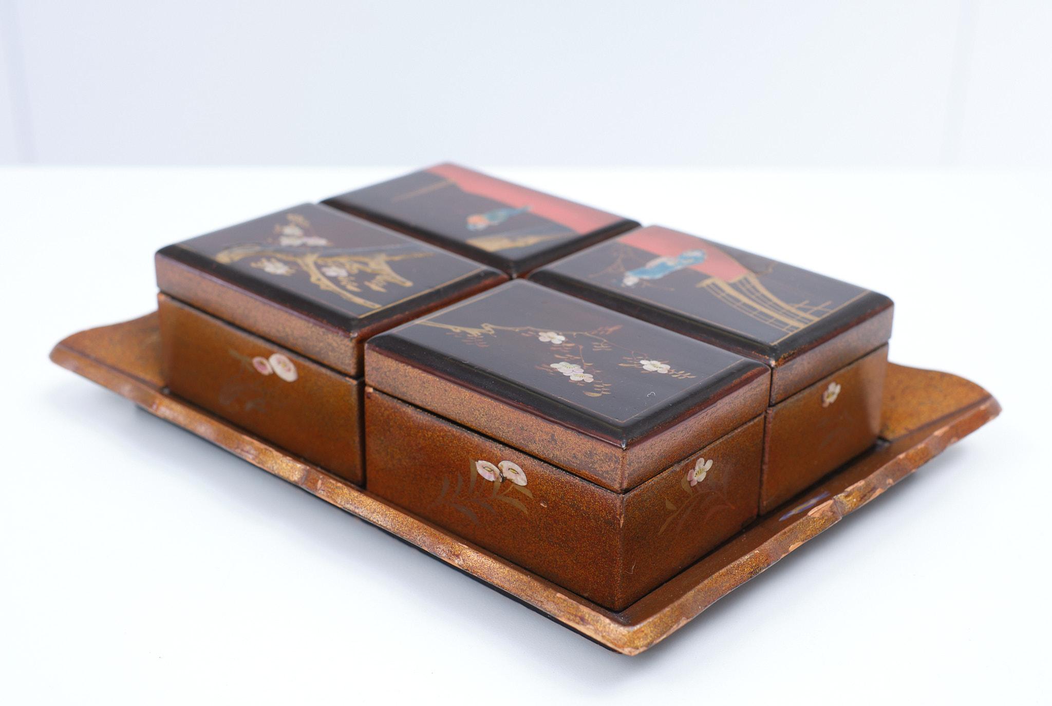 Oriental Lacker Boxes on a Tray, Japan, 1930s In Good Condition For Sale In Den Haag, NL