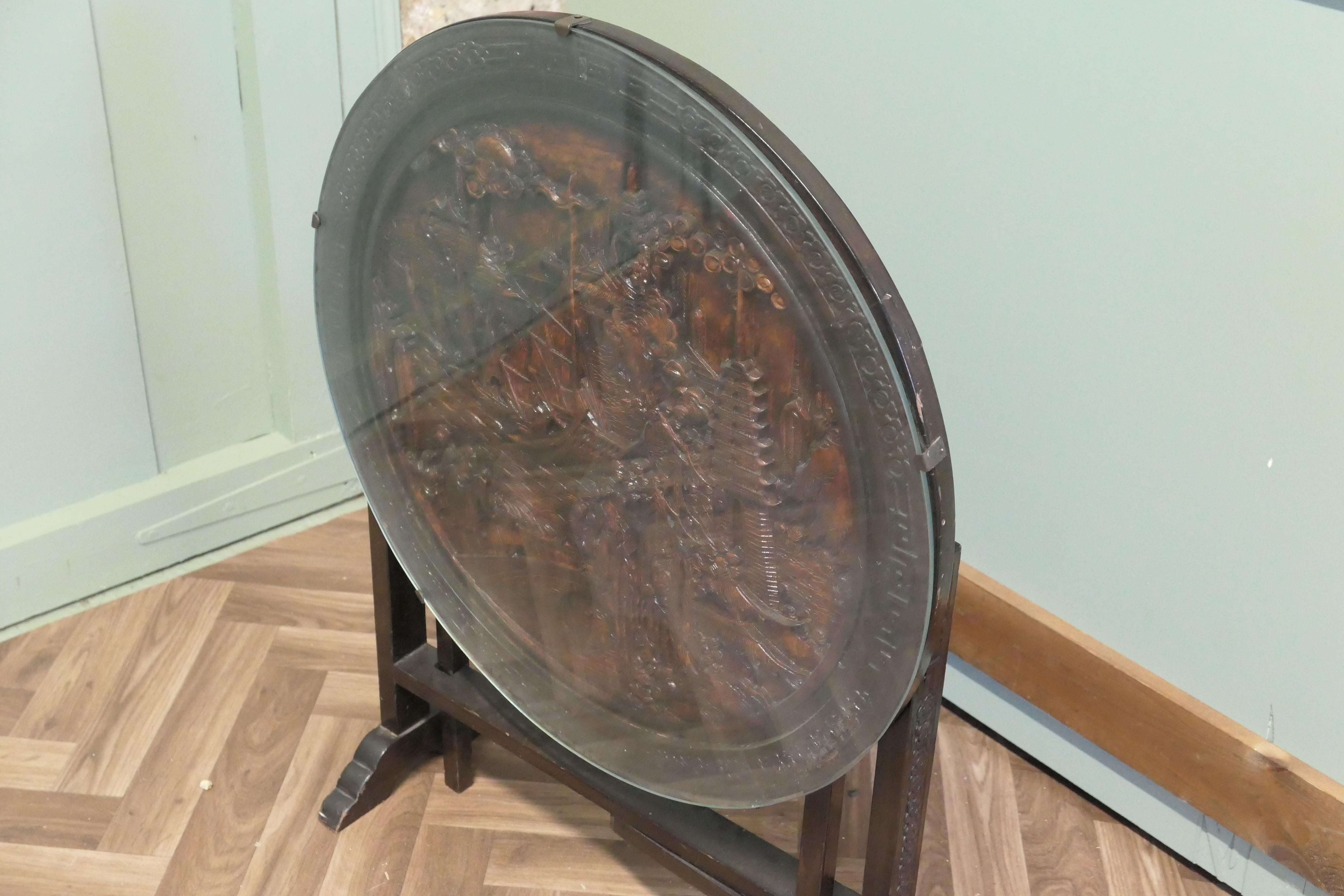 Oriental Metamorphic Fire Screen/Coffee Table im Zustand „Gut“ im Angebot in Godshill, Isle of Wight