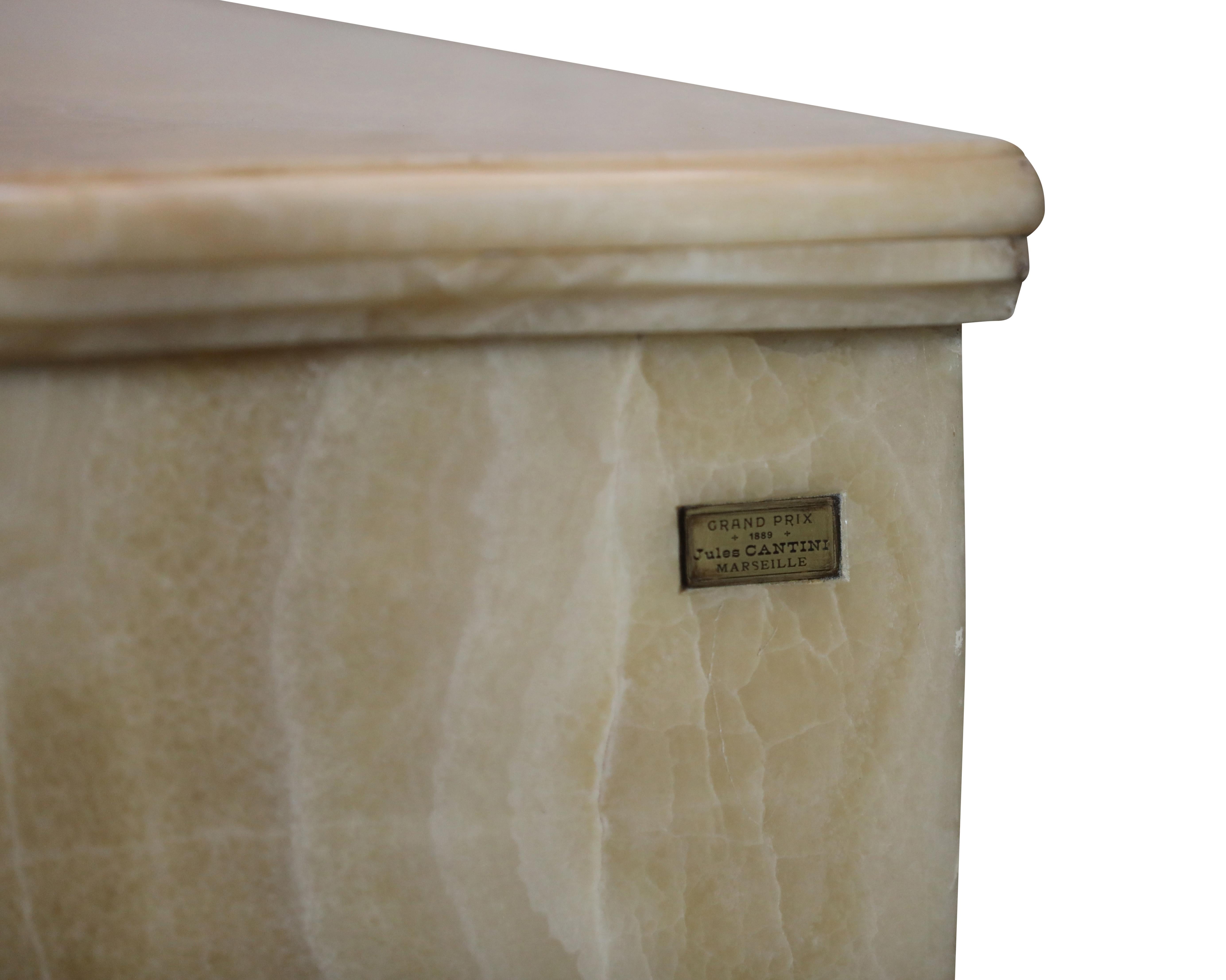 Chimenea paladiana de ónice oriental Grand Prix Jules Cantini 1889 Francés en venta
