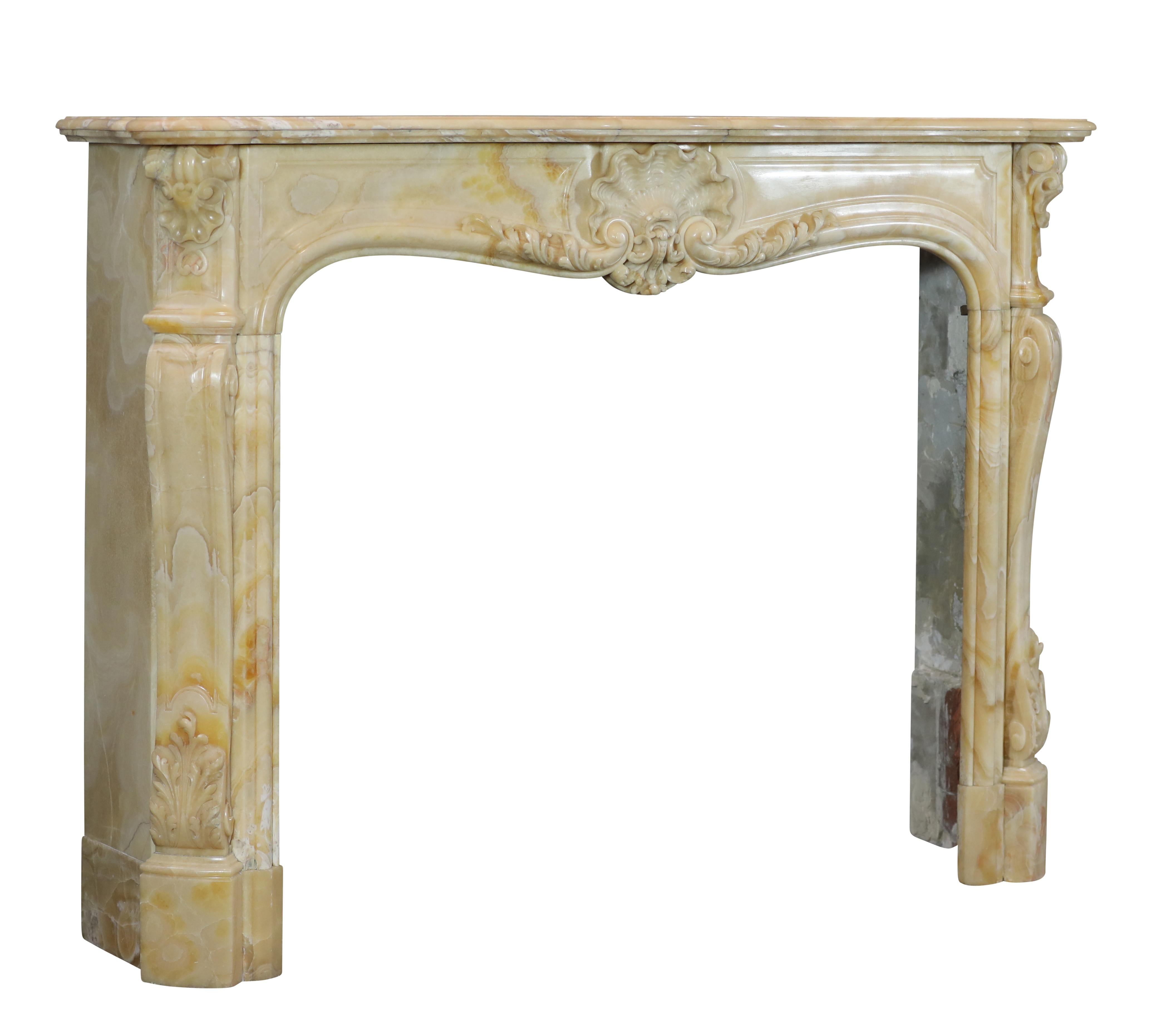 Chimenea paladiana de ónice oriental Grand Prix Jules Cantini 1889 Tallado a mano en venta