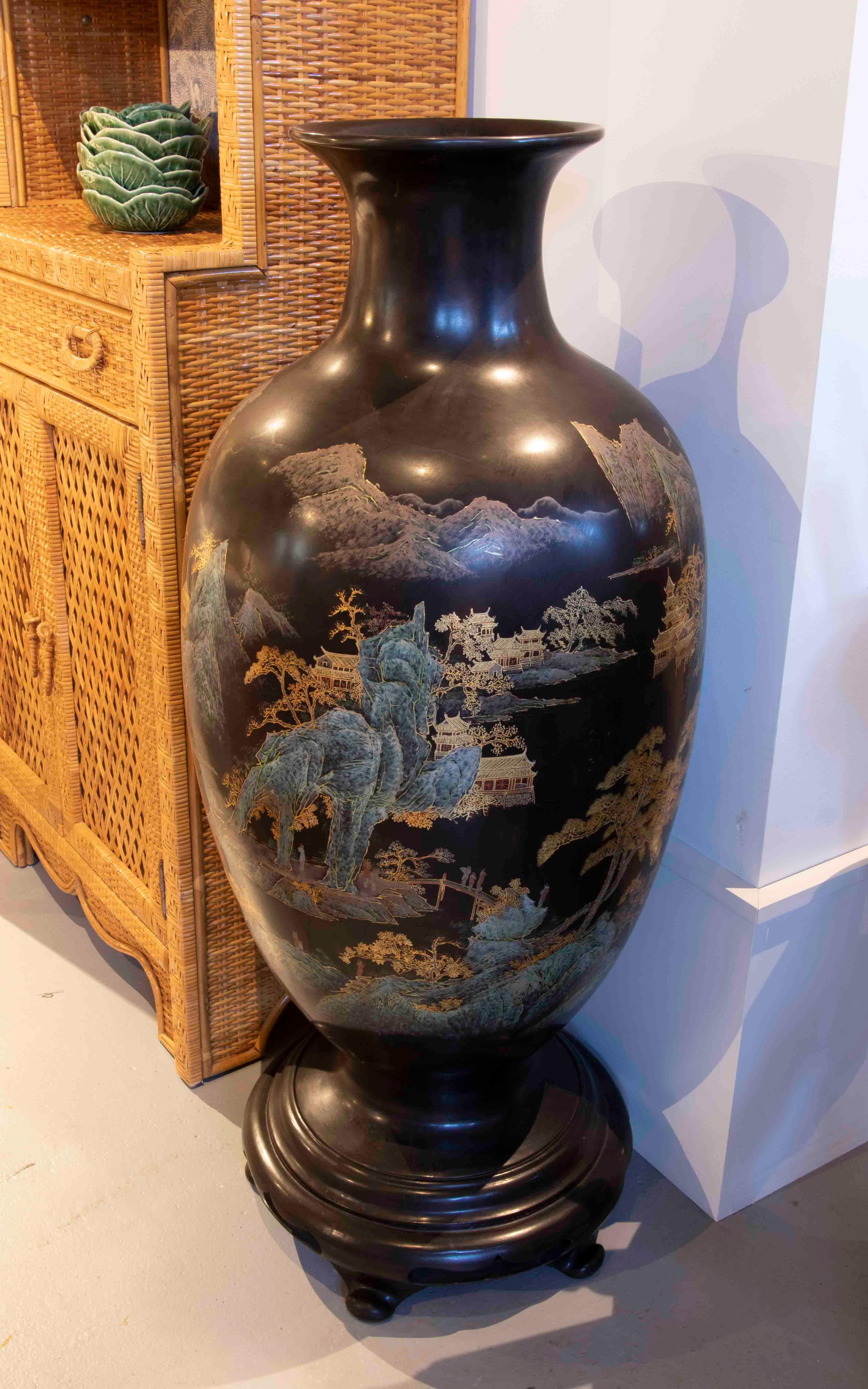 Japanese  Oriental Pair of Hand-Painted Lacquer Vases with Wooden Base For Sale