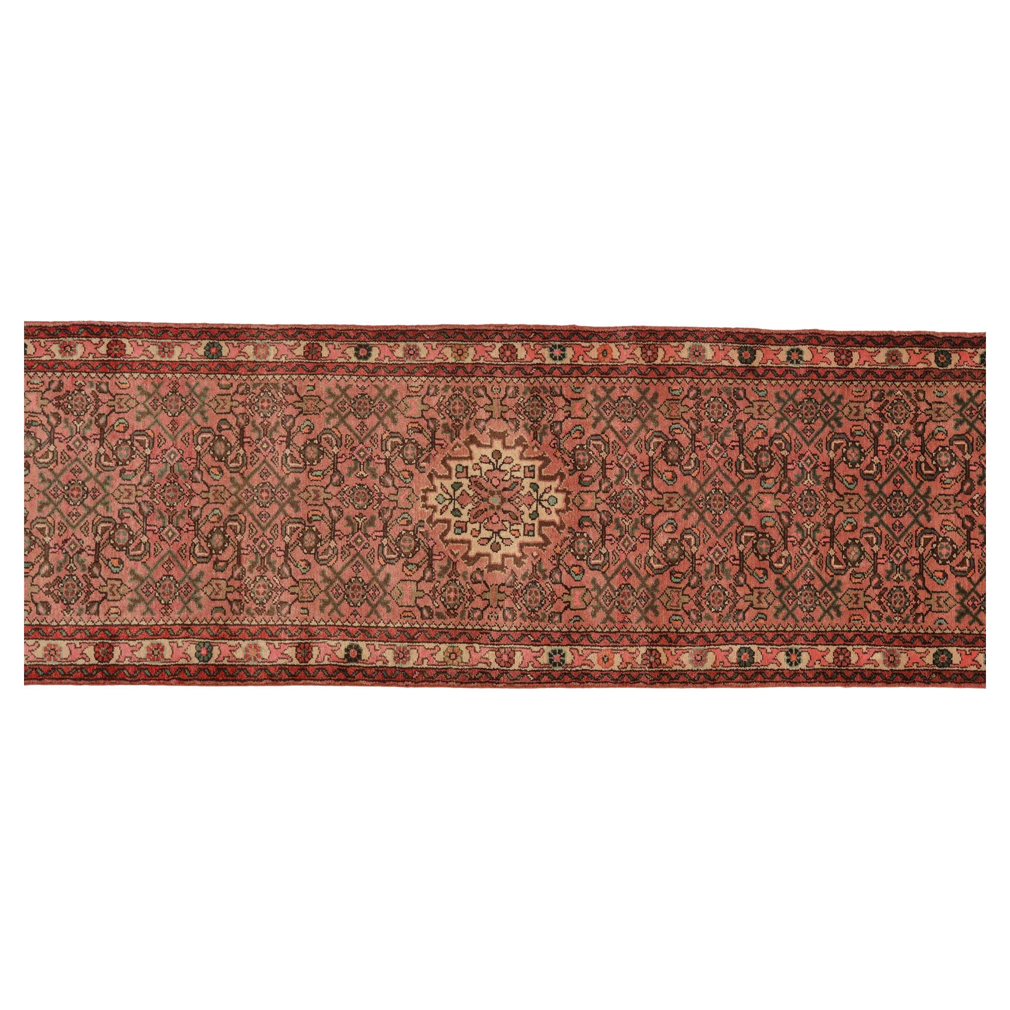 nr. 438 - Tappeto robusto con disegno geometrico in un morbido rosa pastello e avorio.
Il minuscolo disegno geometrico copre l'intero campo. 
Un buon prezzo per le attività di chiusura.