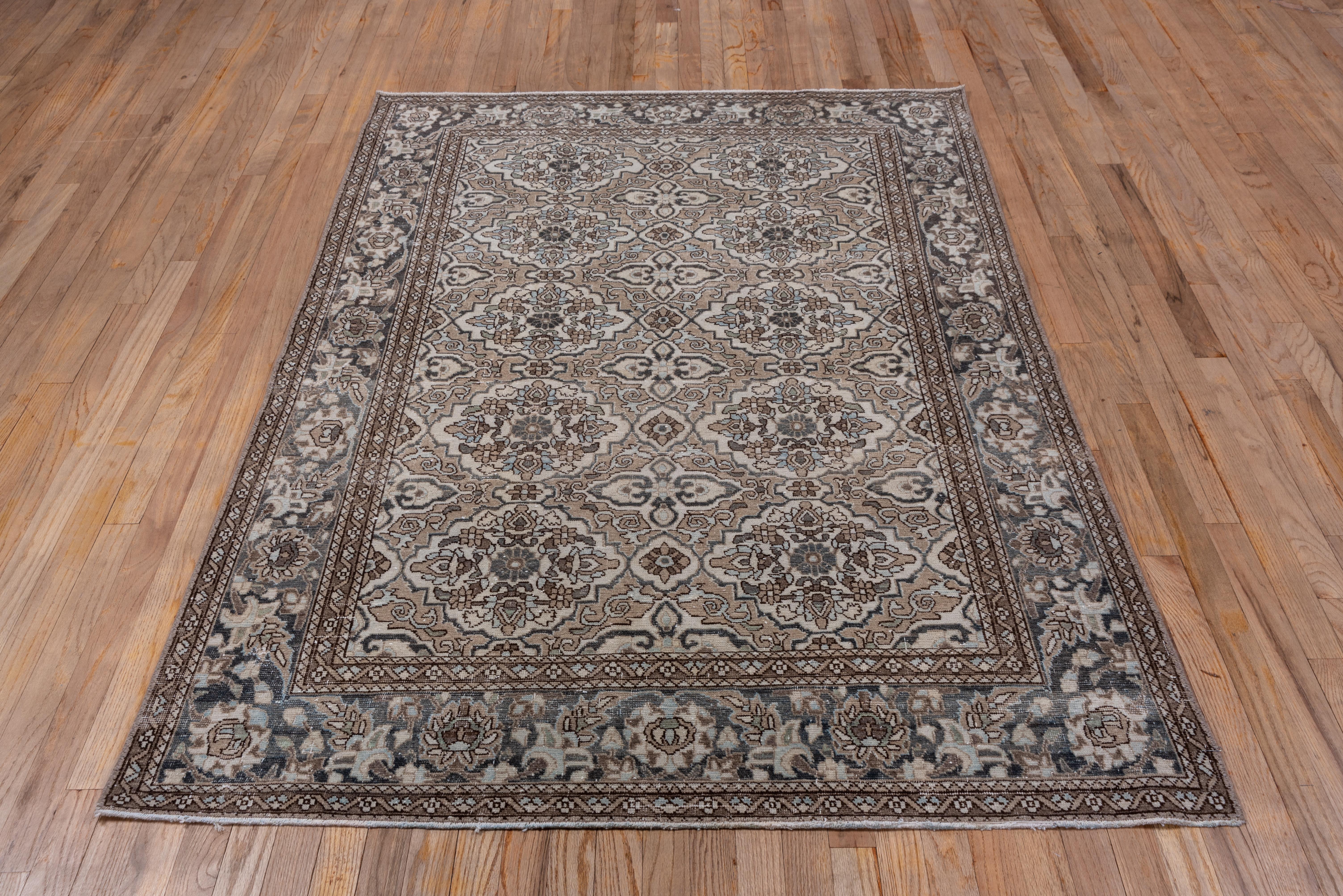 Oriental Persian Malayer Rug In Good Condition For Sale In New York, NY