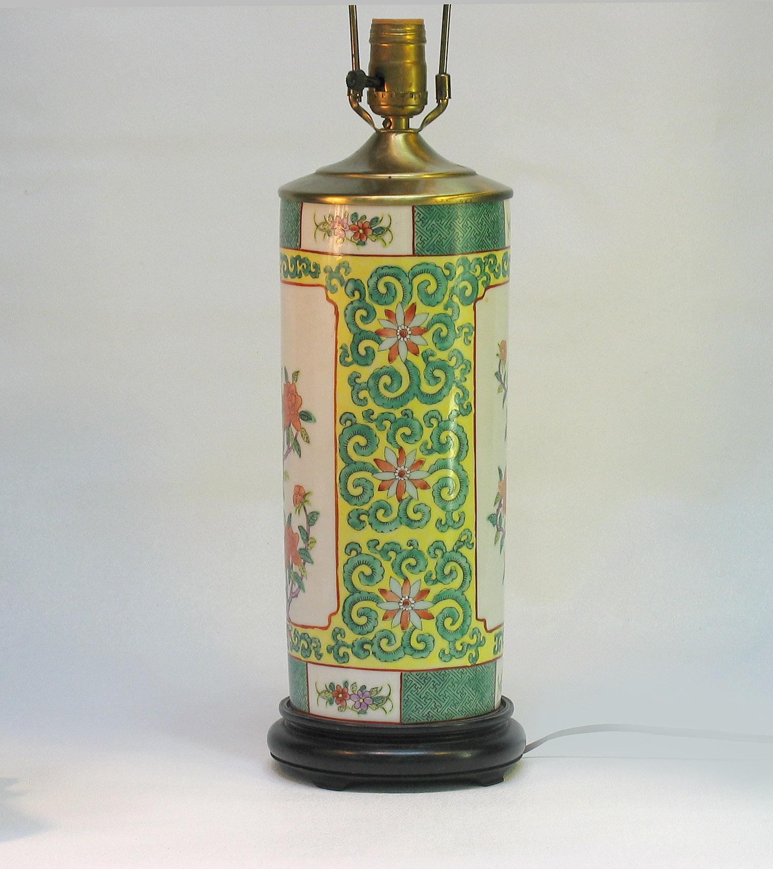 Chinese Oriental Porcelain Famille Vert Cylinder Vase Mounted as a Lamp, 20th Century For Sale
