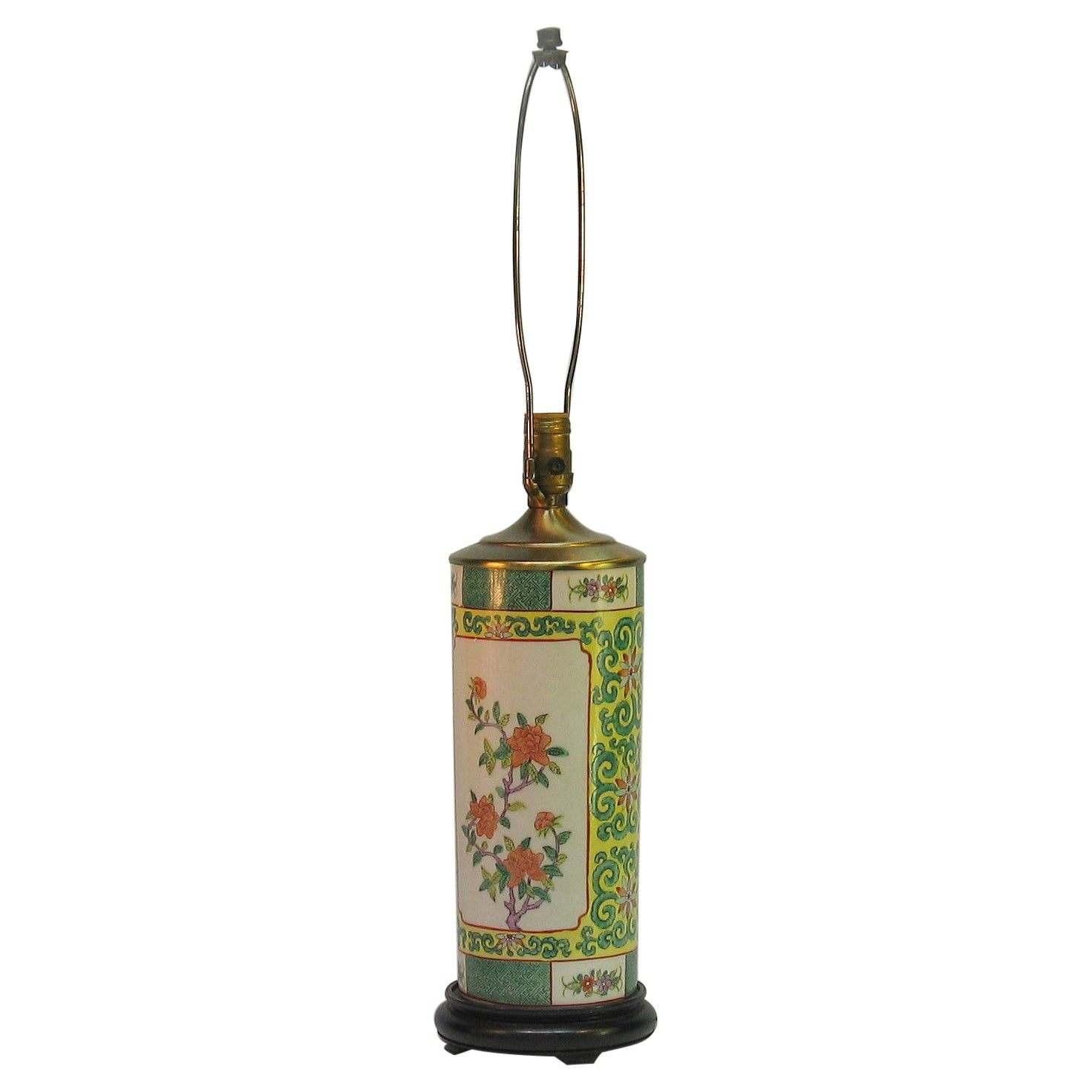 Jarrón cilíndrico de porcelana oriental Famille Vert montado como lámpara, Siglo XX en venta