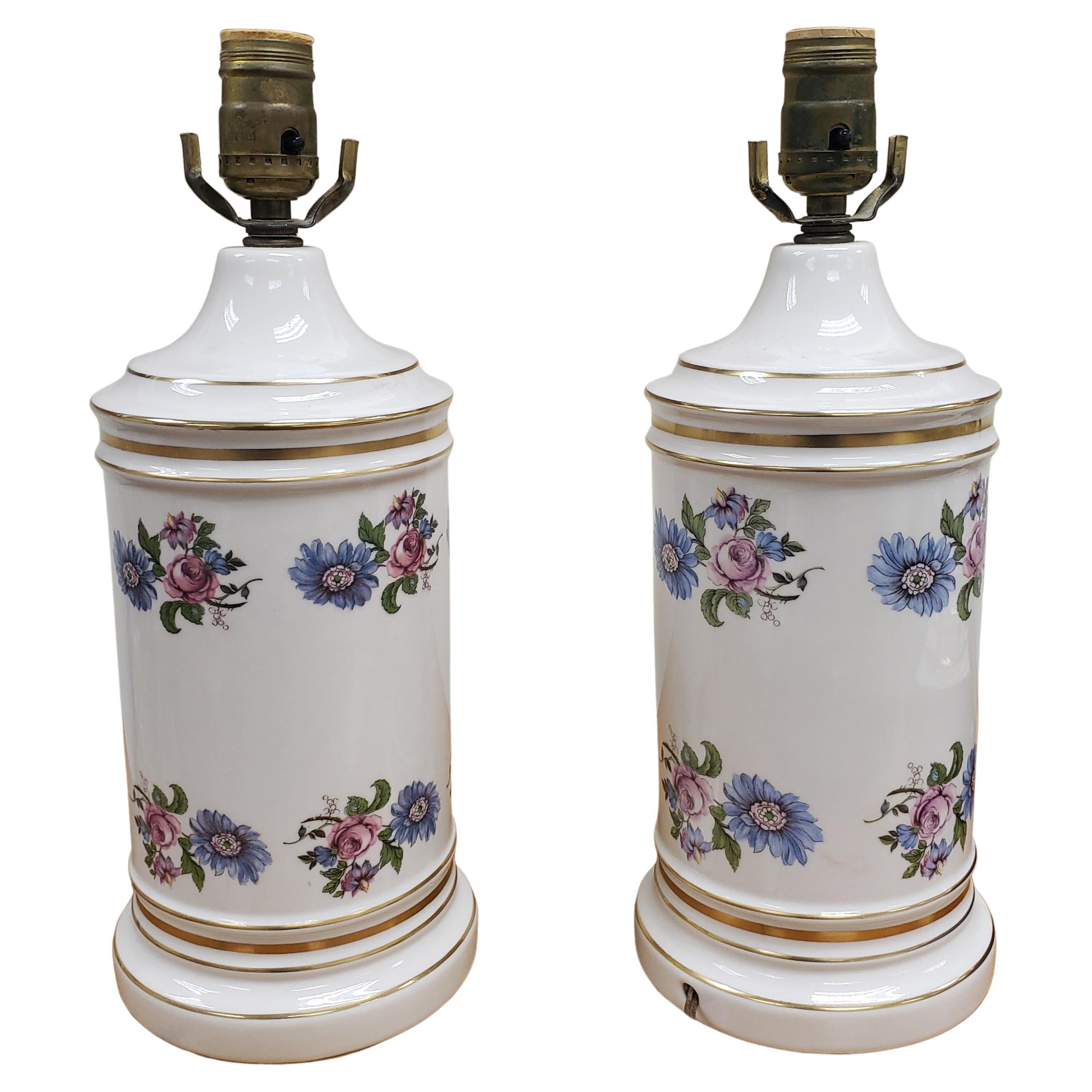 Hong Kong Oriental Porcelain Gold Trim and Flower Painted Ginger Jar Table Lamps, a Pair For Sale
