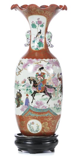 Orientalisches Porzellan – Vasenpaar (77 cm)