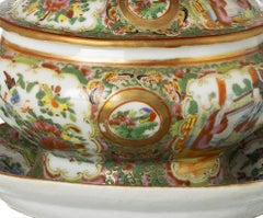 Oriental porcelain - Small tureen with serving dish