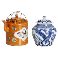 Oriental porcelain - Teapot with lid and jar