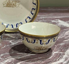 Porcelaine orientale - Deux tasses et une soucoupe - Compagnie des Indes orientales