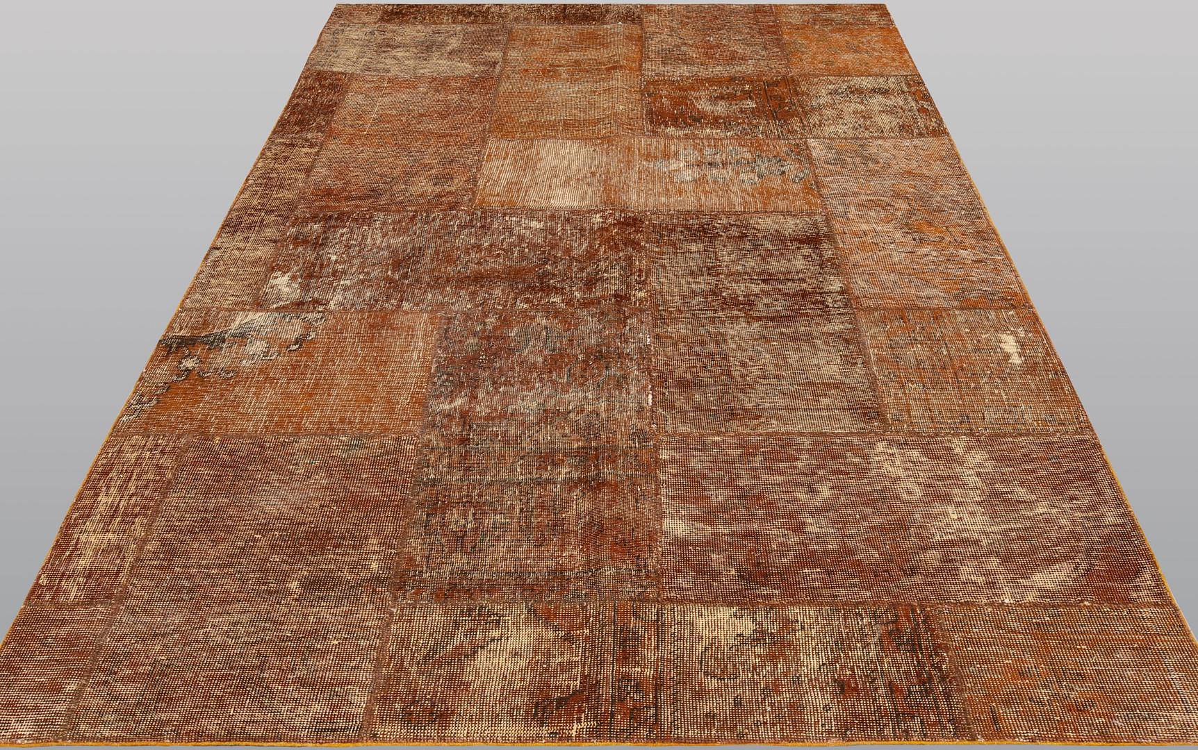 Le tapis d'Orient de taille généreuse, mesurant 250x150 centimètres, est une œuvre d'art qui reflète la riche tradition et le savoir-faire artisanal de la culture orientale. Fabriqué en laine de haute qualité, ce tapis apporte non seulement chaleur