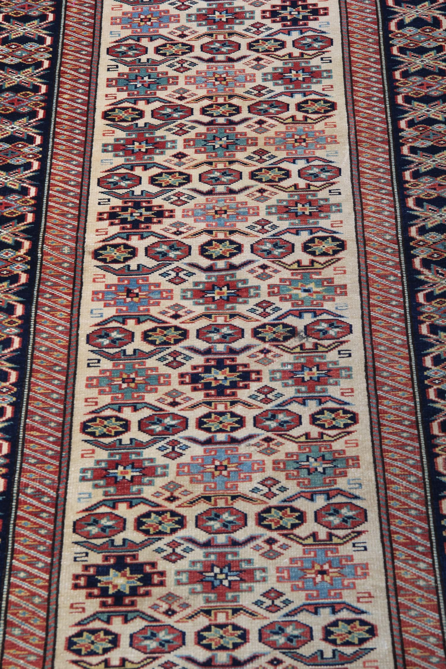 Orientalischer Orientteppich Moderne Kazak-Läufer Teppiche, handgefertigter Treppenteppich (Stammeskunst) im Angebot