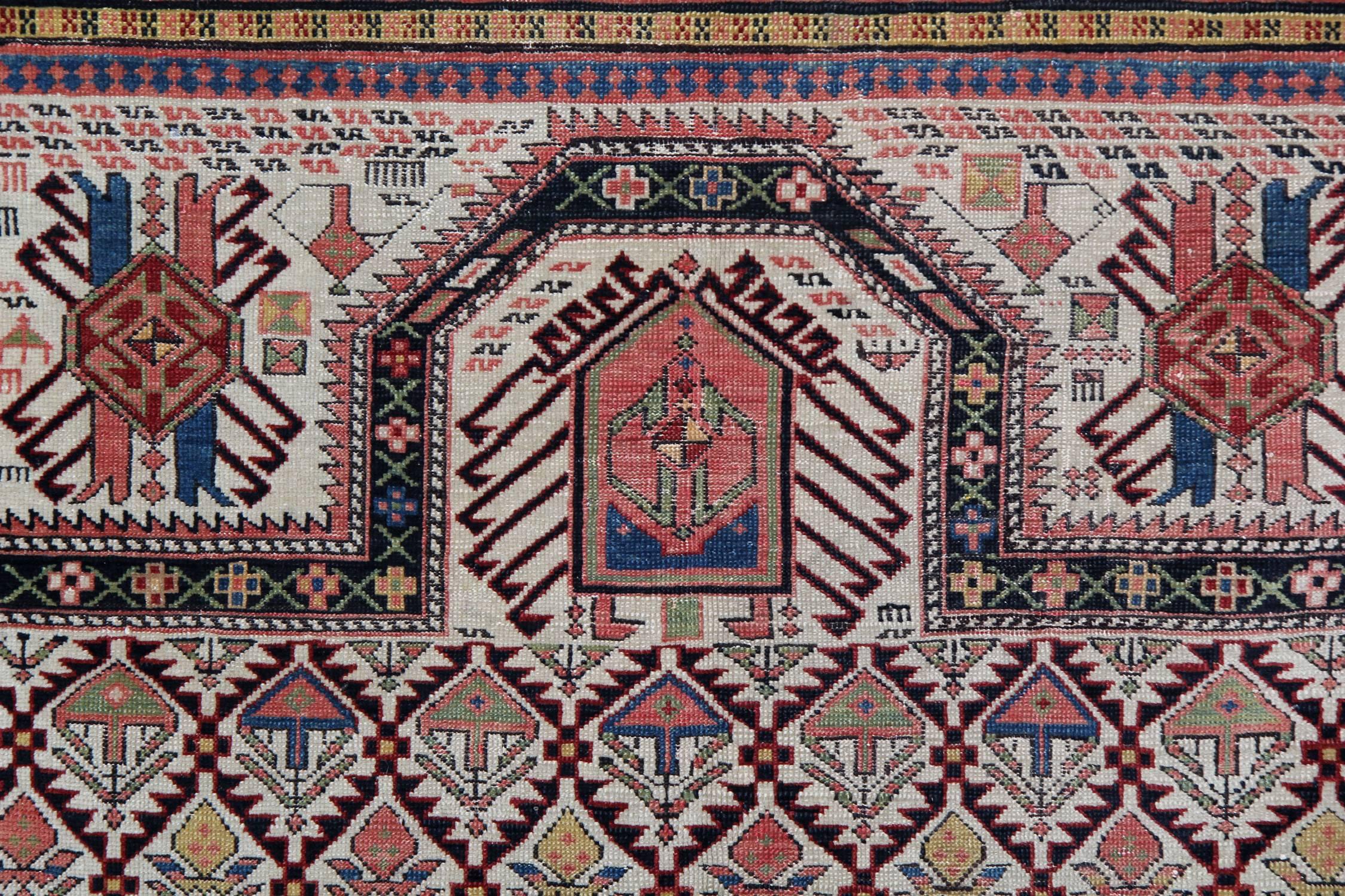 Orientalische Orientteppiche, antiker kaukasischer handgefertigter Teppich aus Schirwan (Rustikal) im Angebot