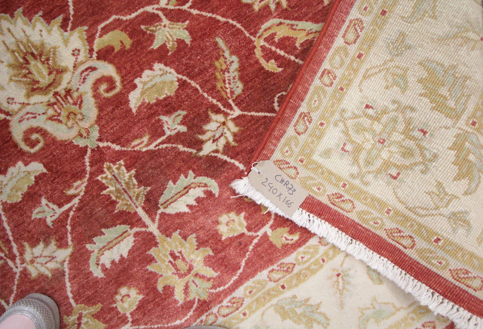 Orientalische Teppiche, rote Wohnzimmerteppiche, handgefertigte, geblümte Zieglerteppiche (Pakistanisch) im Angebot