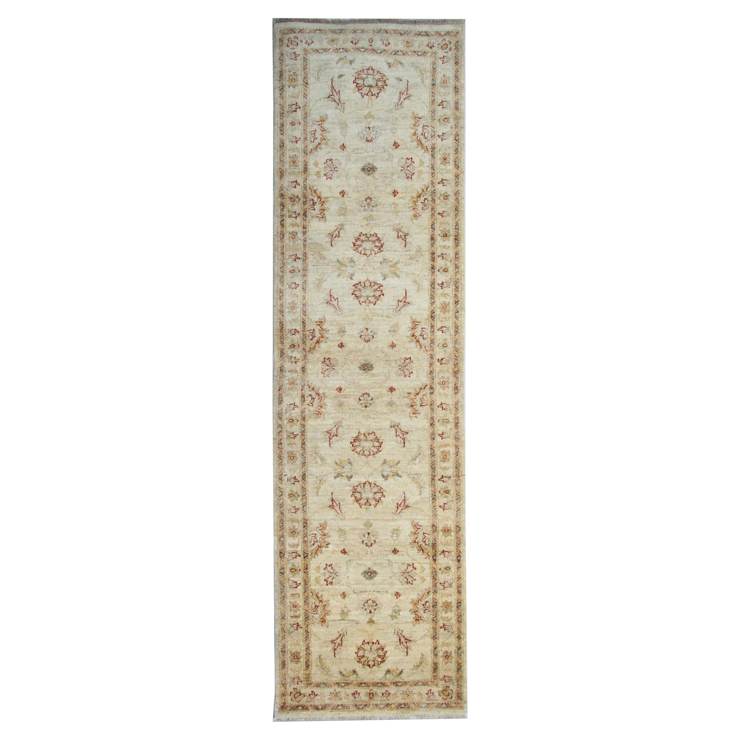 Tappeto orientale crema beige Zeigler Runner Tappeto fatto a mano per le scale in vendita