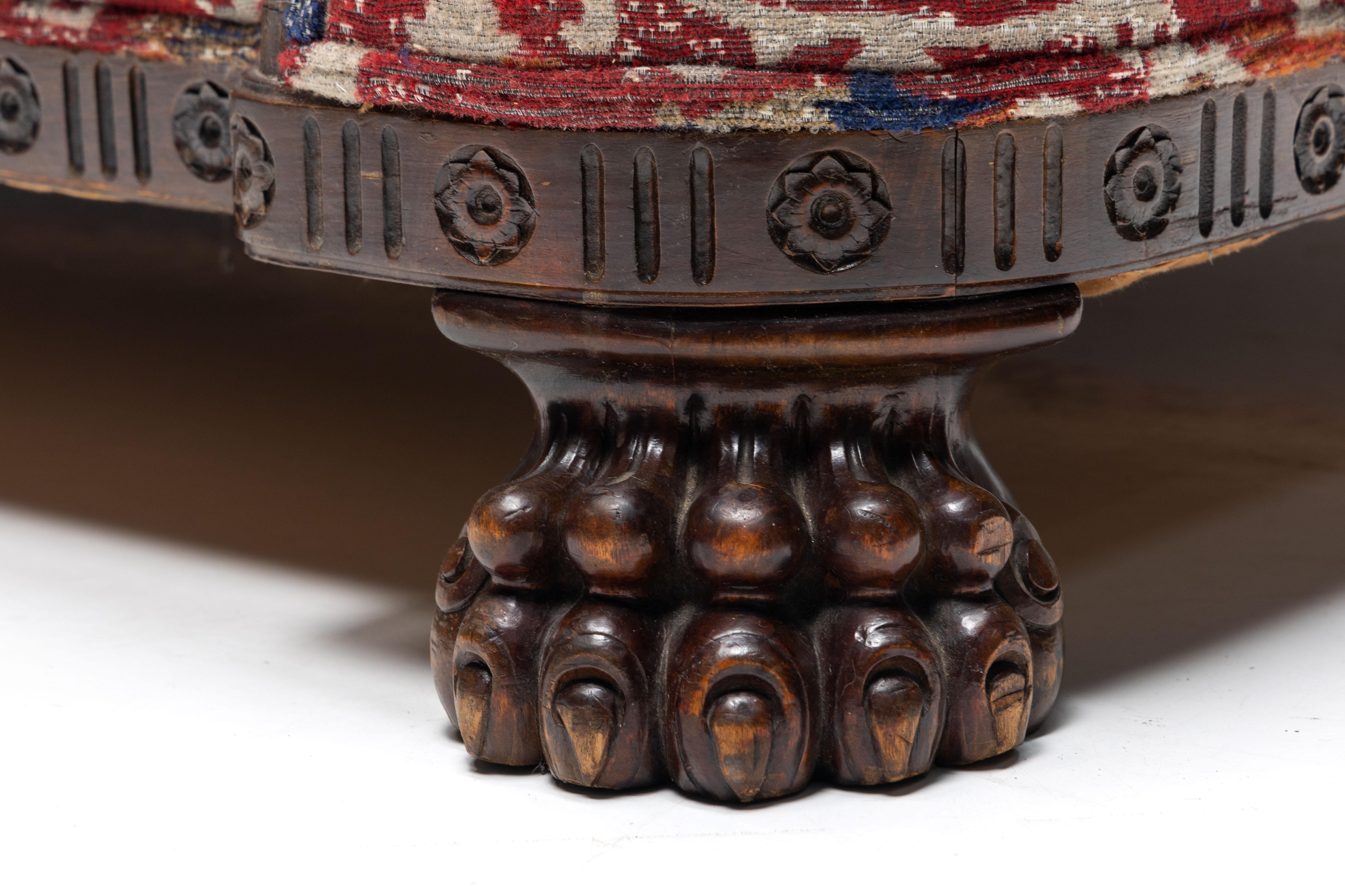 Orientalisches Sofa im Chippendale-Stil mit Krallenfüßen, 1900er Jahre im Angebot 1