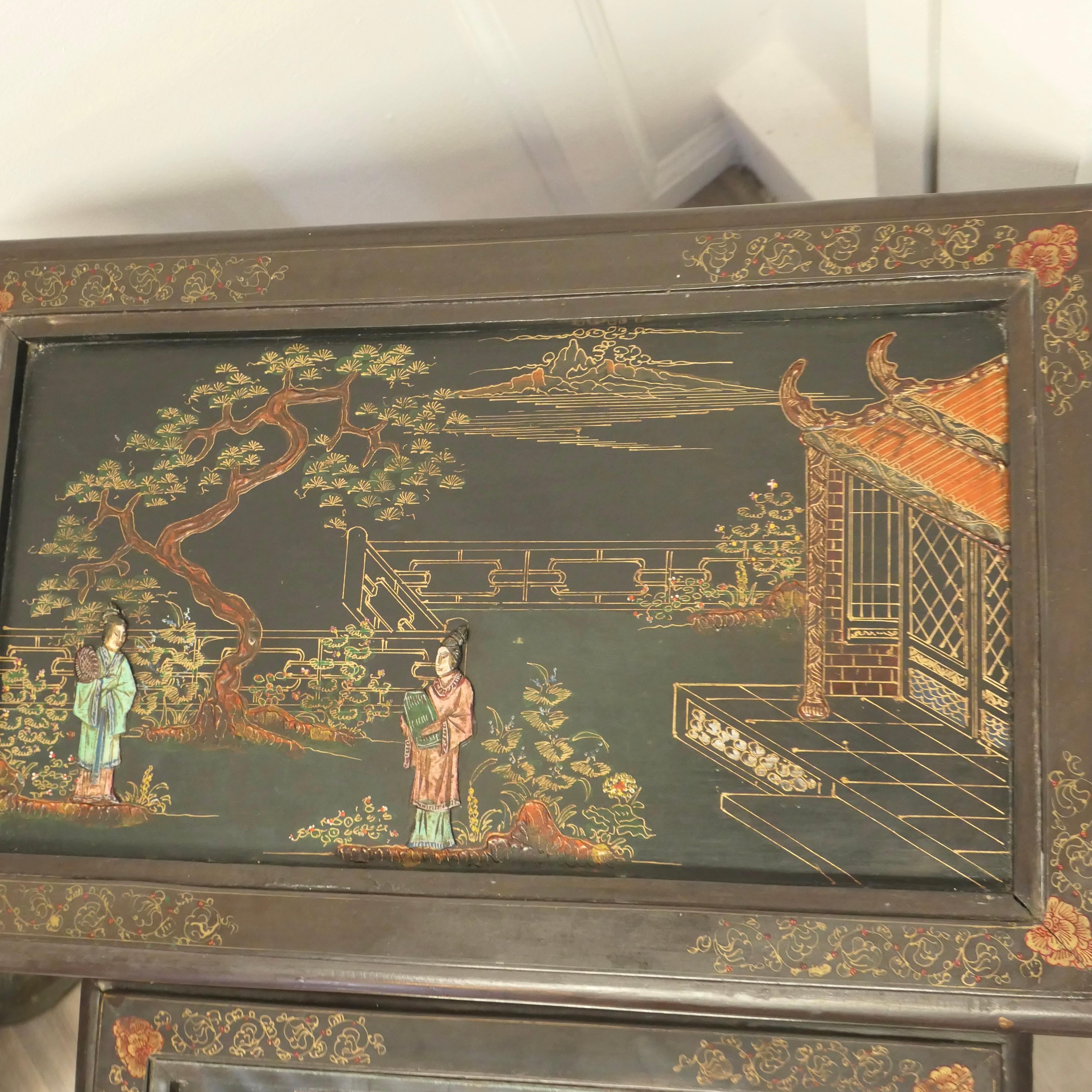 Chinoiserie Oriental Style Nest of 4 Tall Lacquer Tables