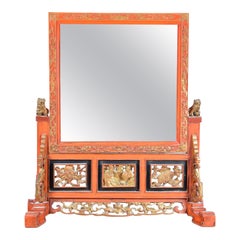 Miroir de table oriental. Bois sculpté. Chine, XIXe siècle.