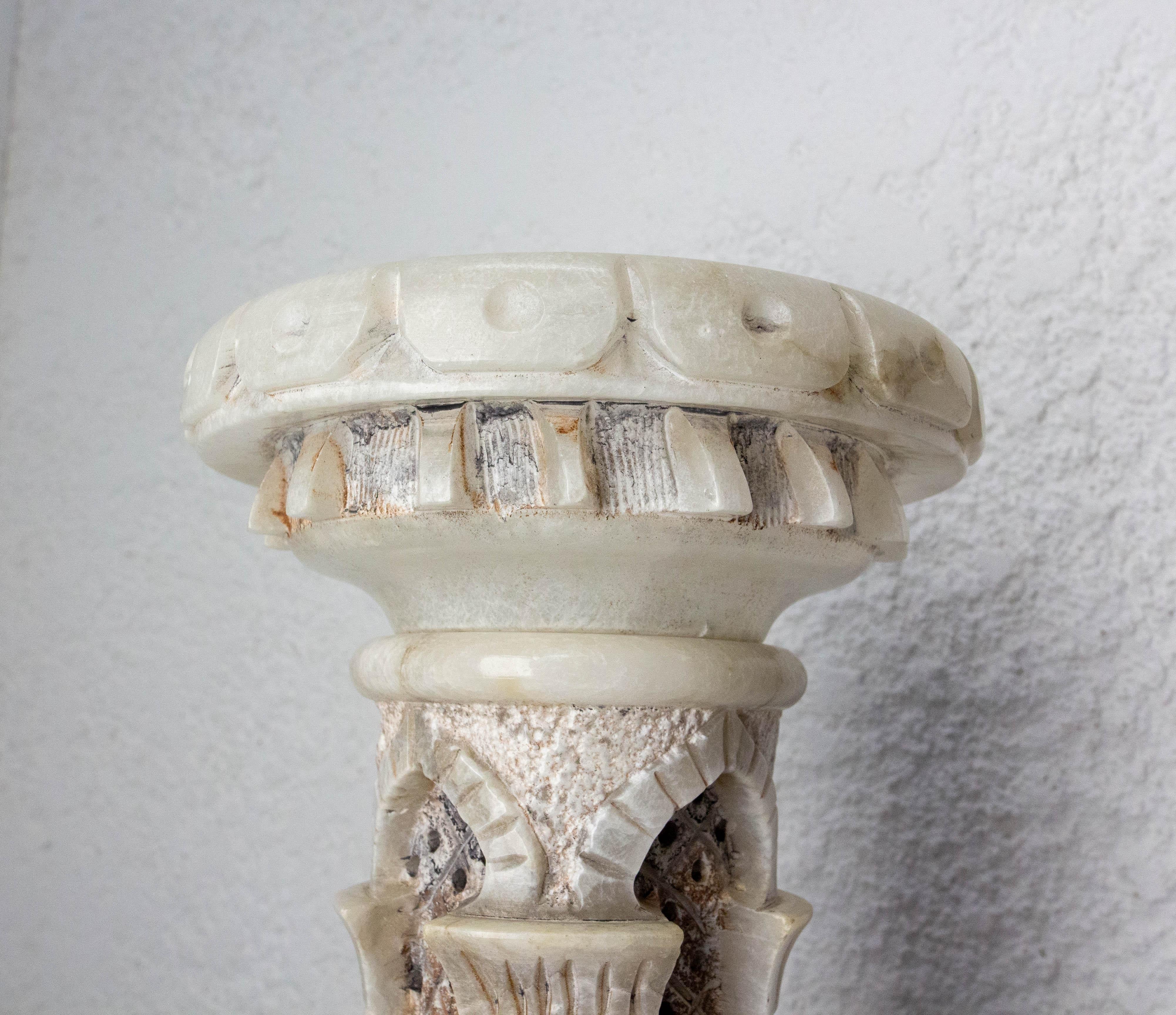 Oriental Vintage Albaster Column with Soft Light, circa 1960 For Sale 4