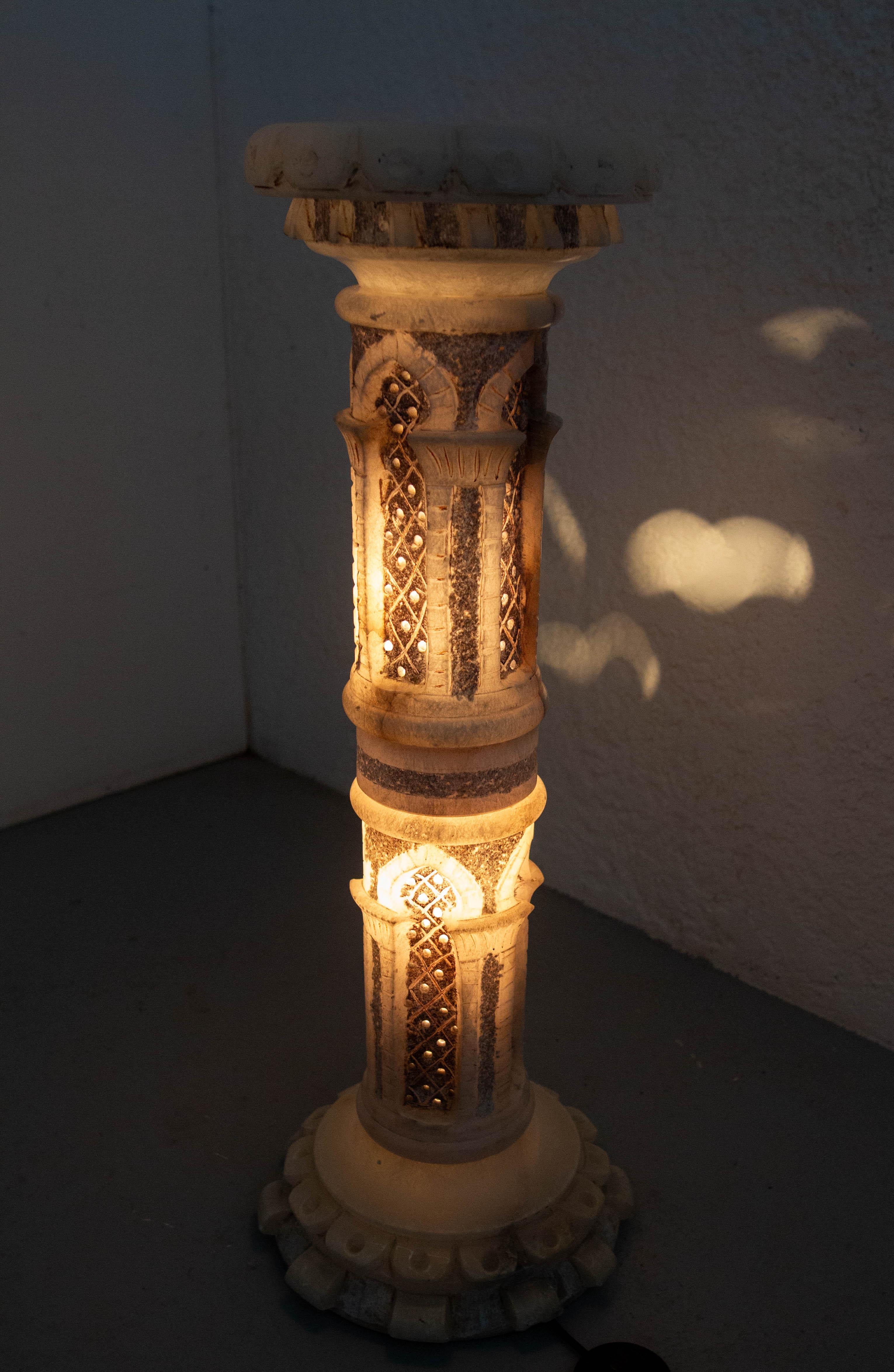 Oriental Vintage Albaster Column with Soft Light, circa 1960 For Sale 5