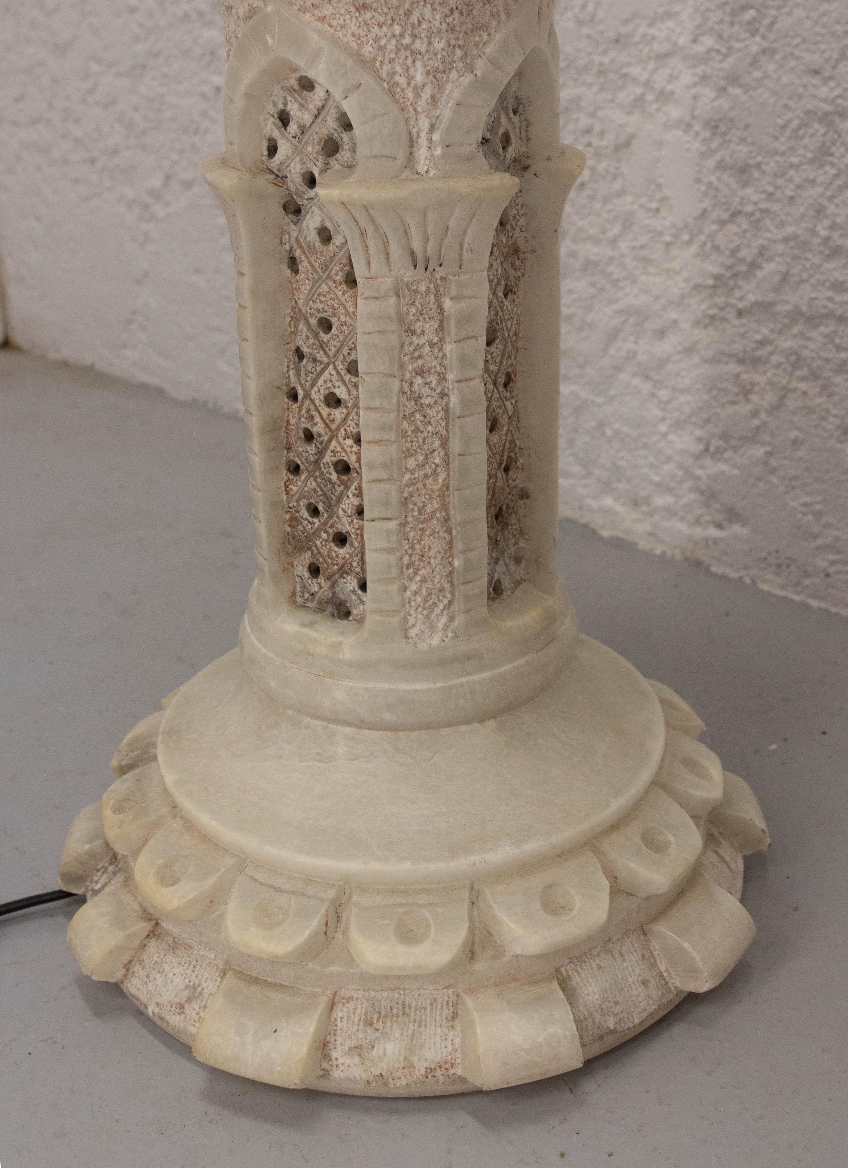 Oriental Vintage Albaster Column with Soft Light, circa 1960 For Sale 2