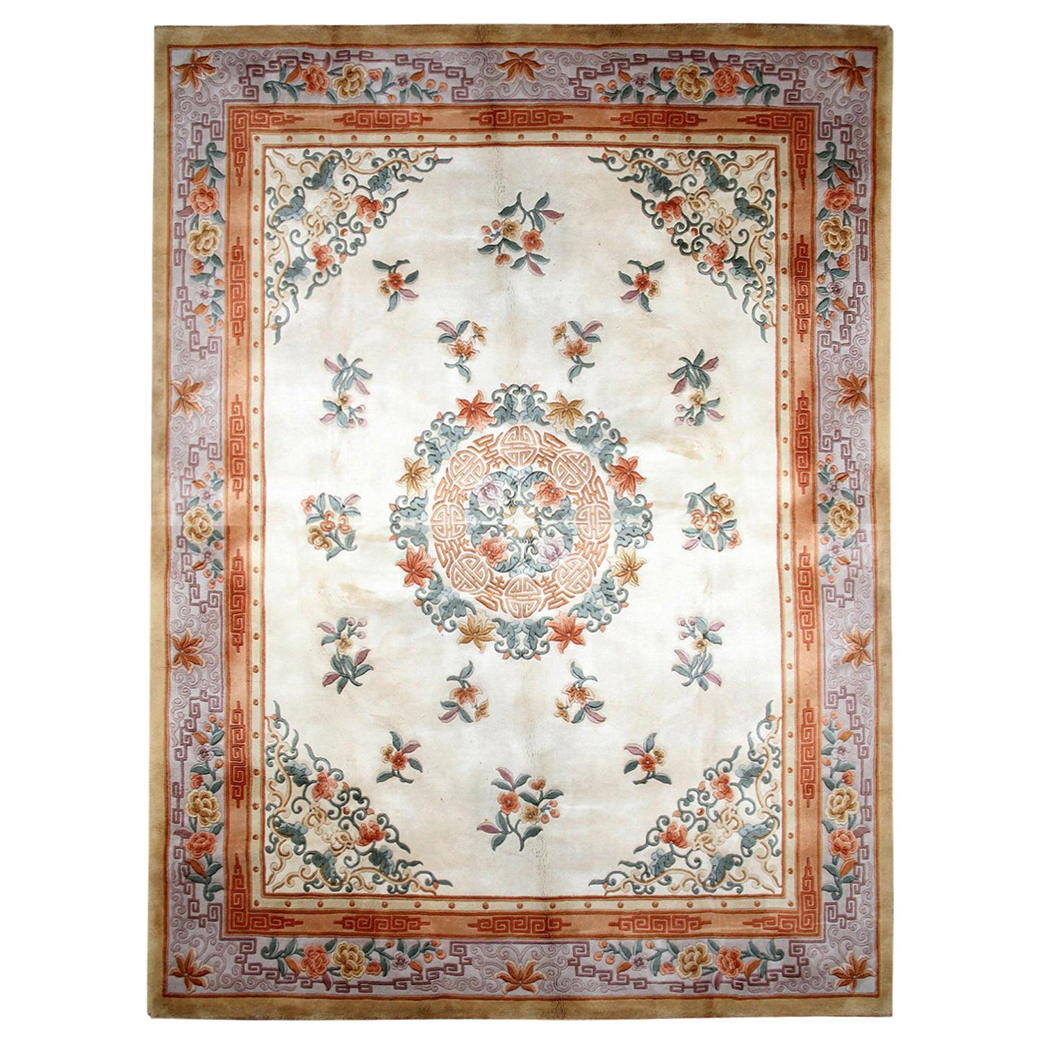 Chinesischer orientalischer Vintage-Teppich im Art-Déco-Stil, handgefertigte cremefarbene Teppiche im Angebot