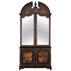 Oriental Vitrine Cabinet Black with Gold Accent, Late 20th Century