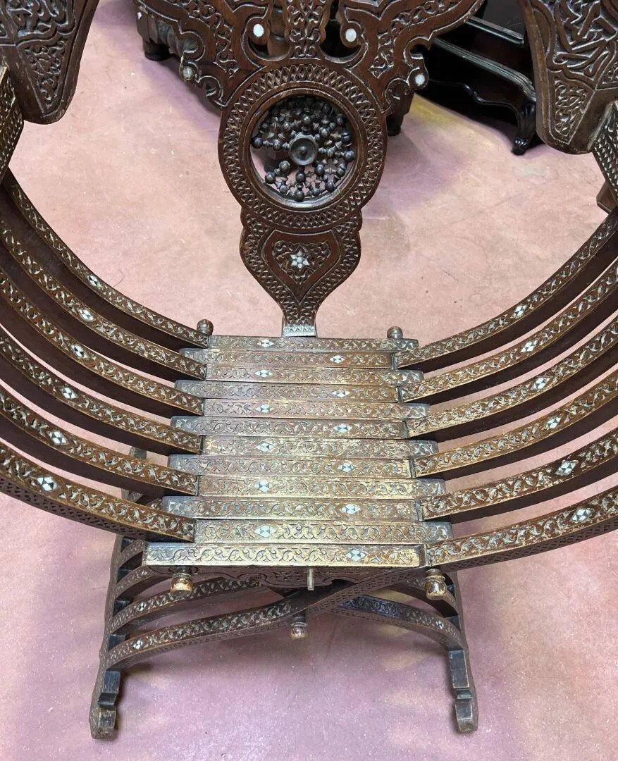 Oriental Work. Armchair In Carved Wood, Bone And Mother-of-pearl Inlay  1880 In Good Condition For Sale In Saint-Ouen, FR