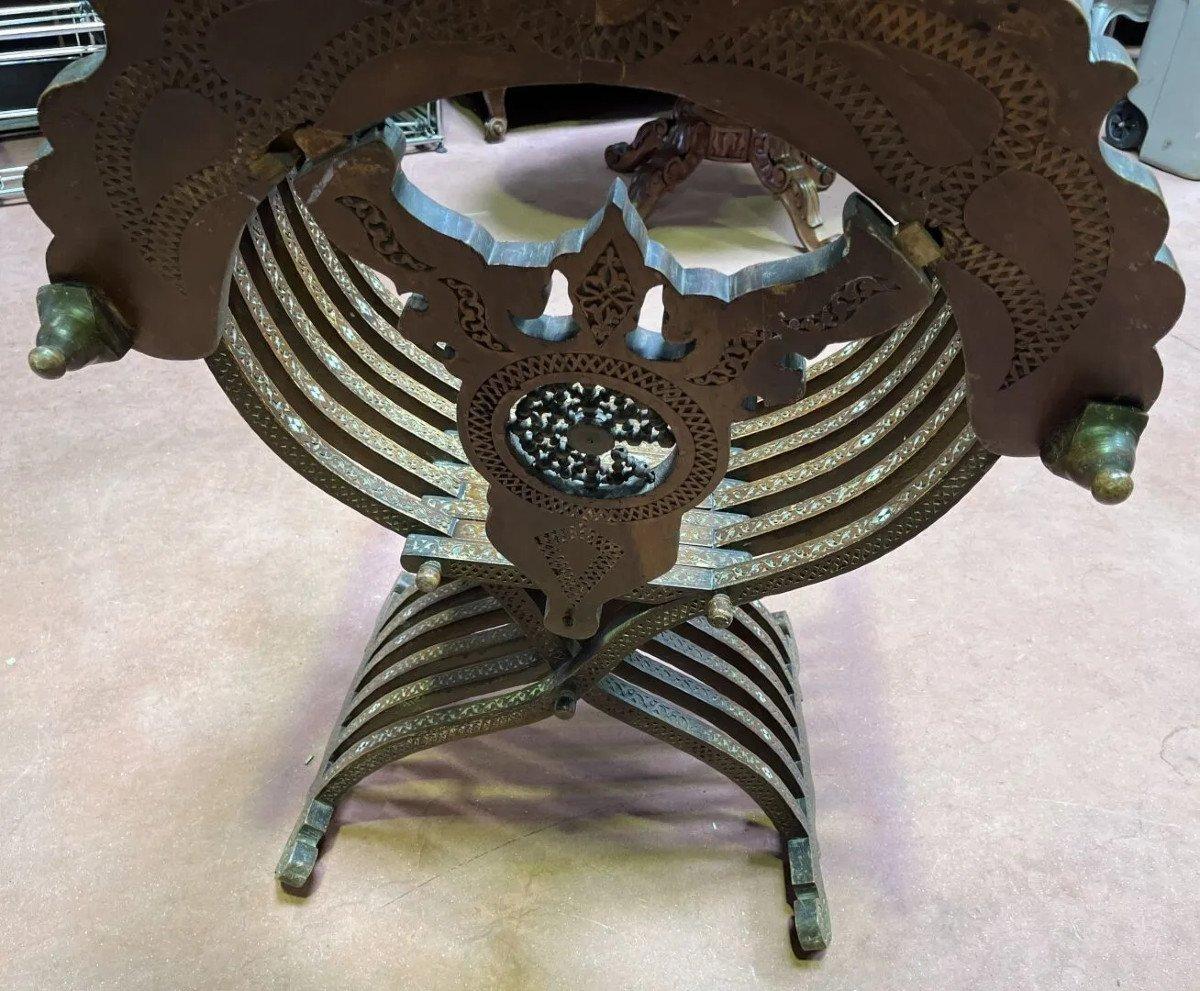 Orientalische Arbeit. Sessel aus geschnitztem Holz, Knochen und Perlmutteinlage  1880 im Zustand „Gut“ im Angebot in Saint-Ouen, FR