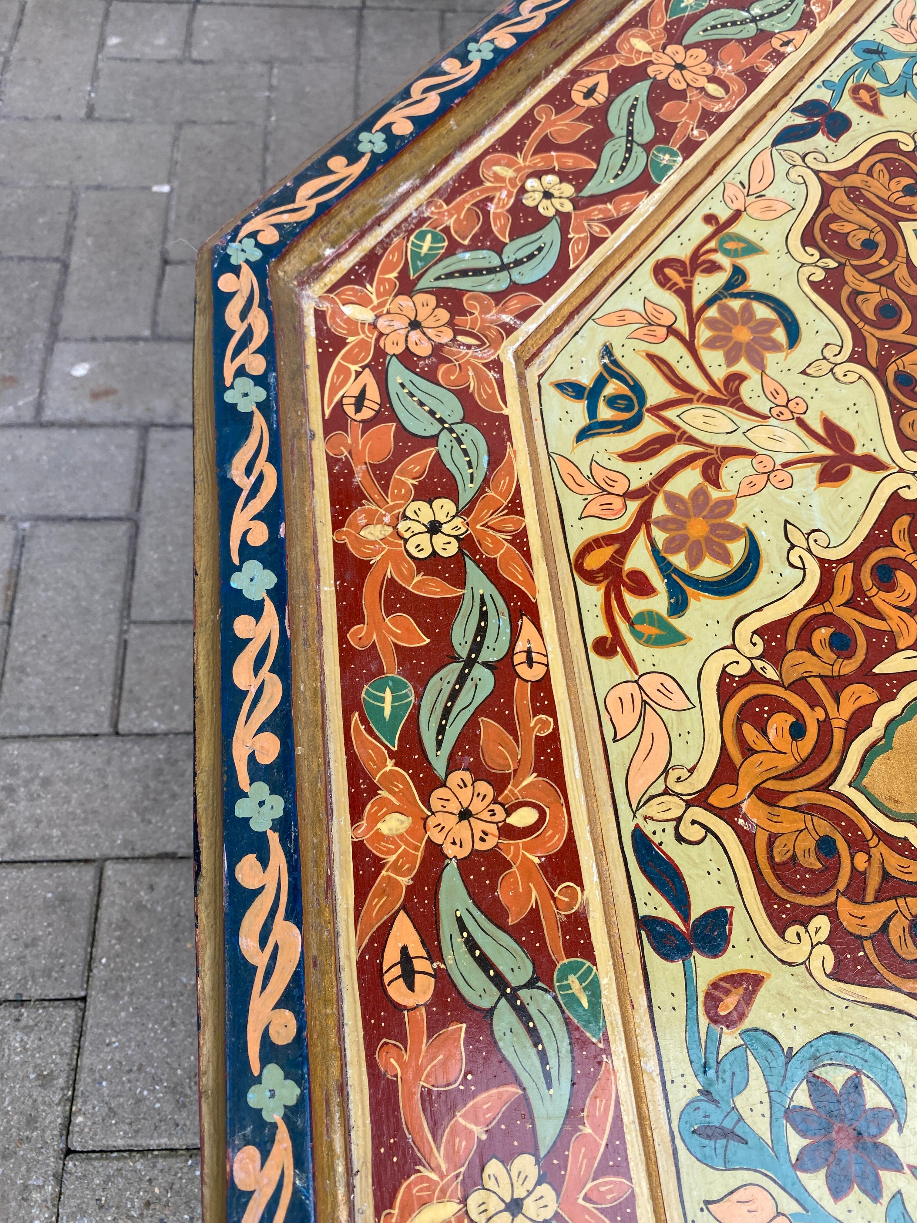Wood Oriental work, large polychrome wood coffee table, circa 1950 Small flaws on the For Sale