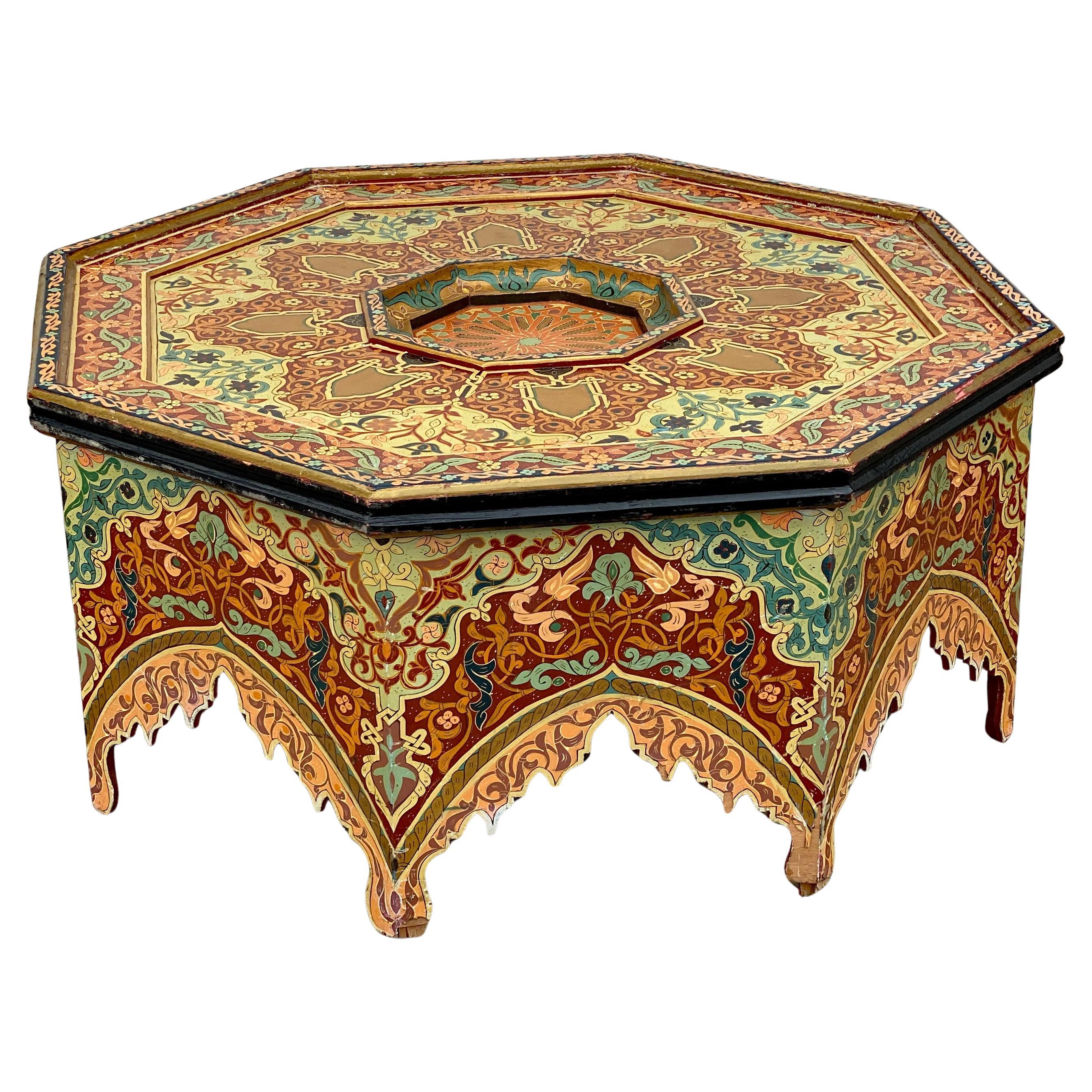 Oriental work, large polychrome wood coffee table, circa 1950 Small flaws on the For Sale