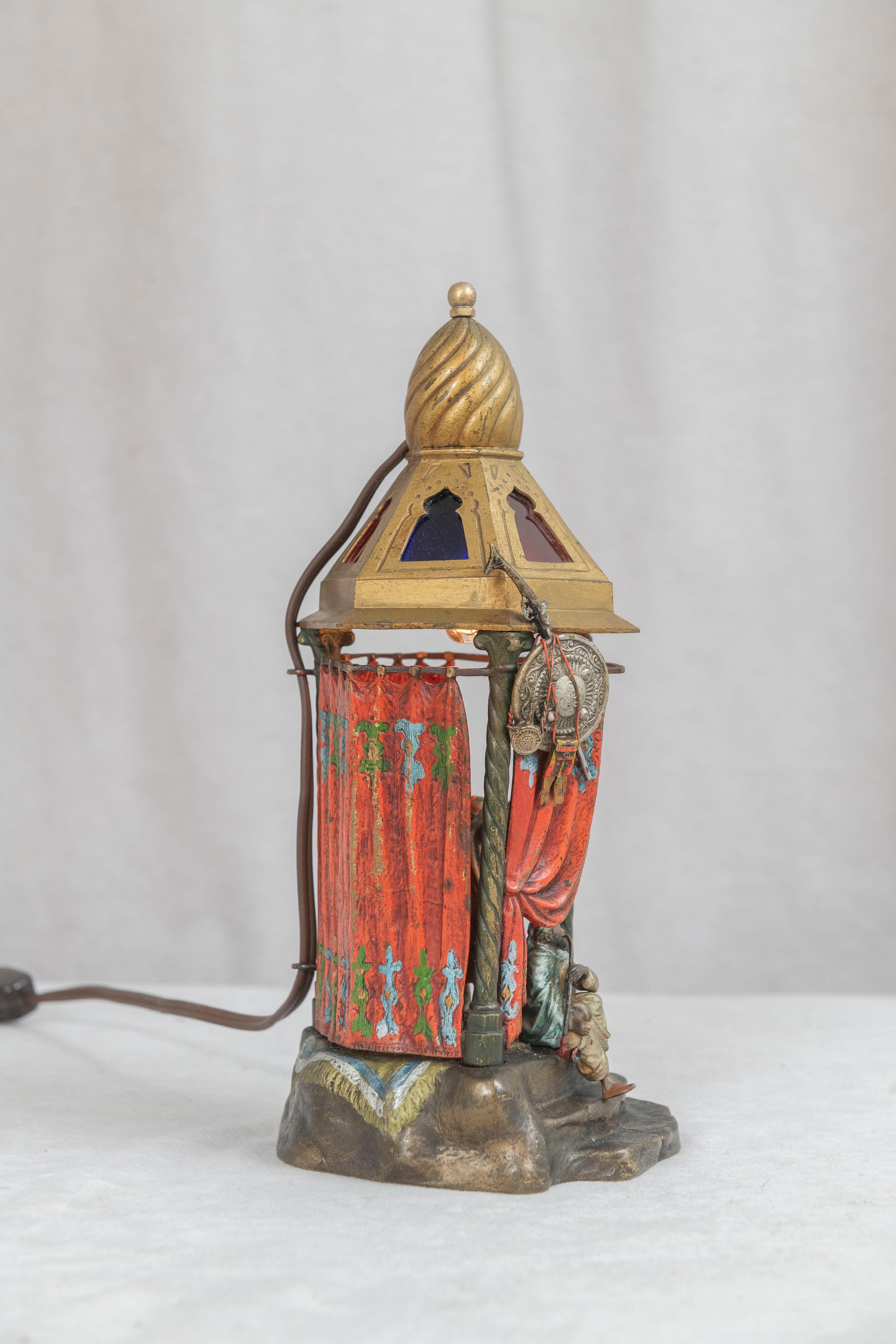 Orientalist Austrian Cold Painted Bronze Lamp w/ 2 Figures Inside a Small Room In Excellent Condition For Sale In Petaluma, CA
