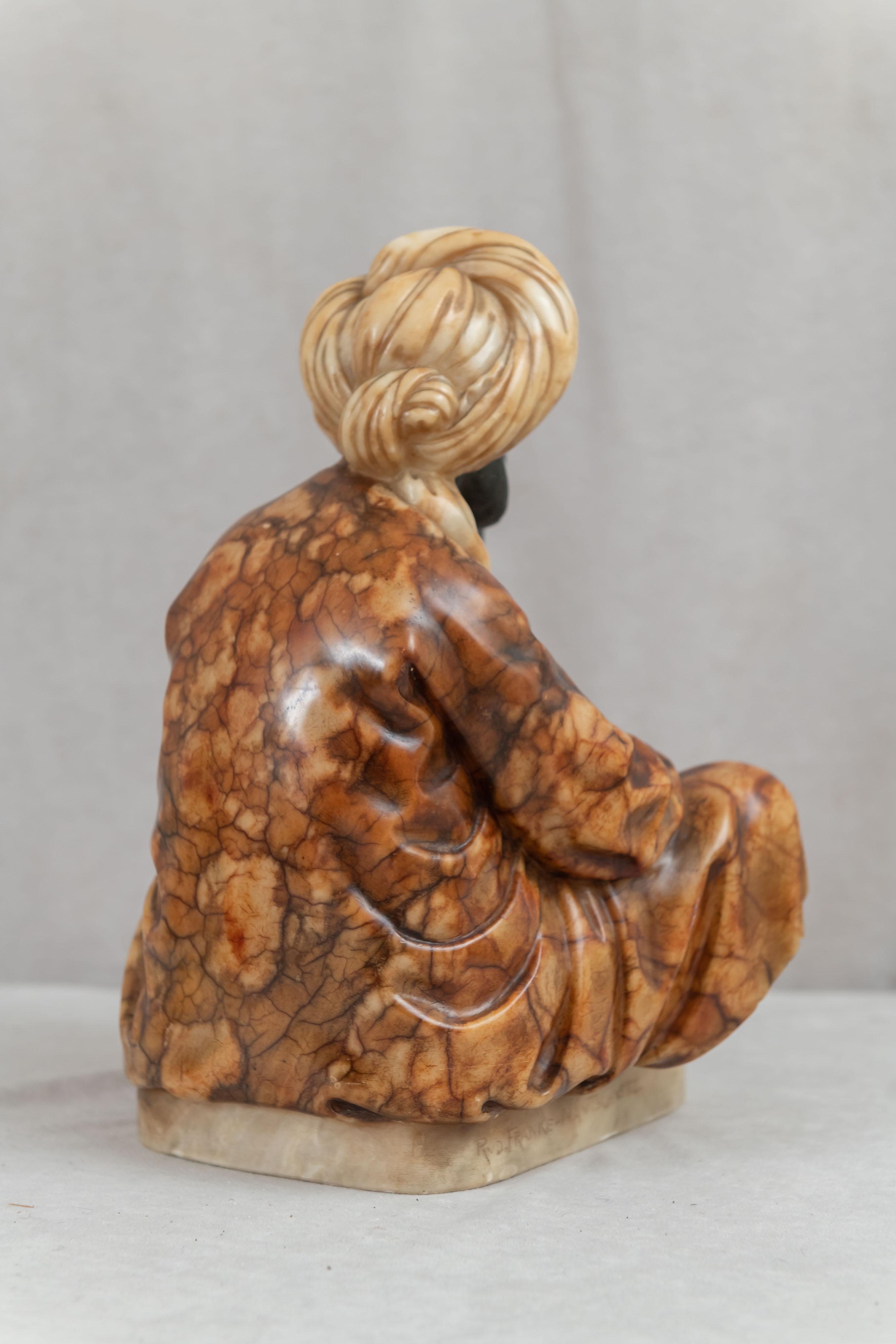 Encantador de serpientes orientalista sentado de bronce y alabastro tallado, ca. 1900, Alemán en venta 1
