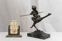 Orientalische Bronzegruppe:: Junges Kind reitet auf einem Strauß