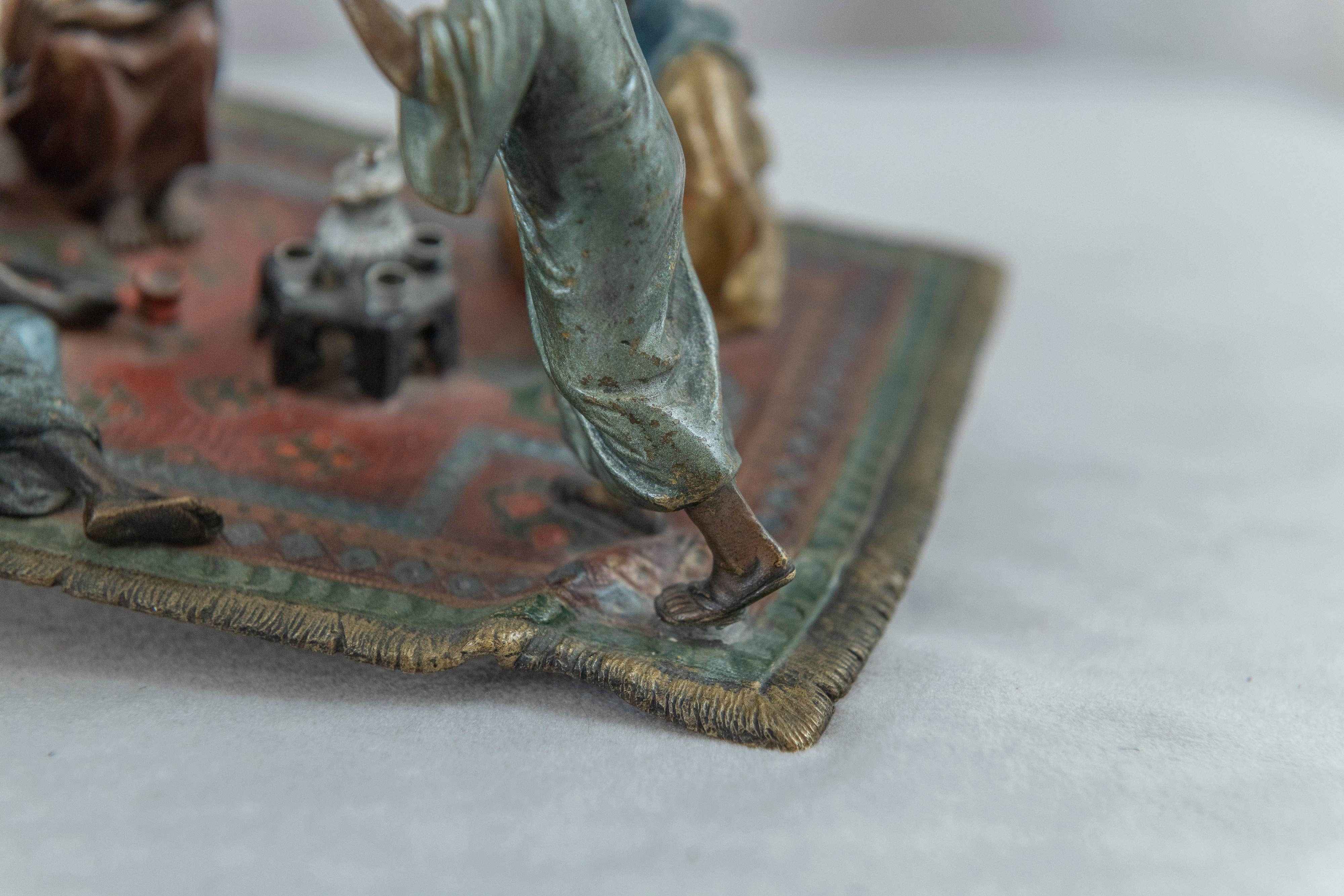 Orientalist Cold Painted Vienna Bronze Group, 4 Figures on Carpet, ca. 1900 In Good Condition For Sale In Petaluma, CA