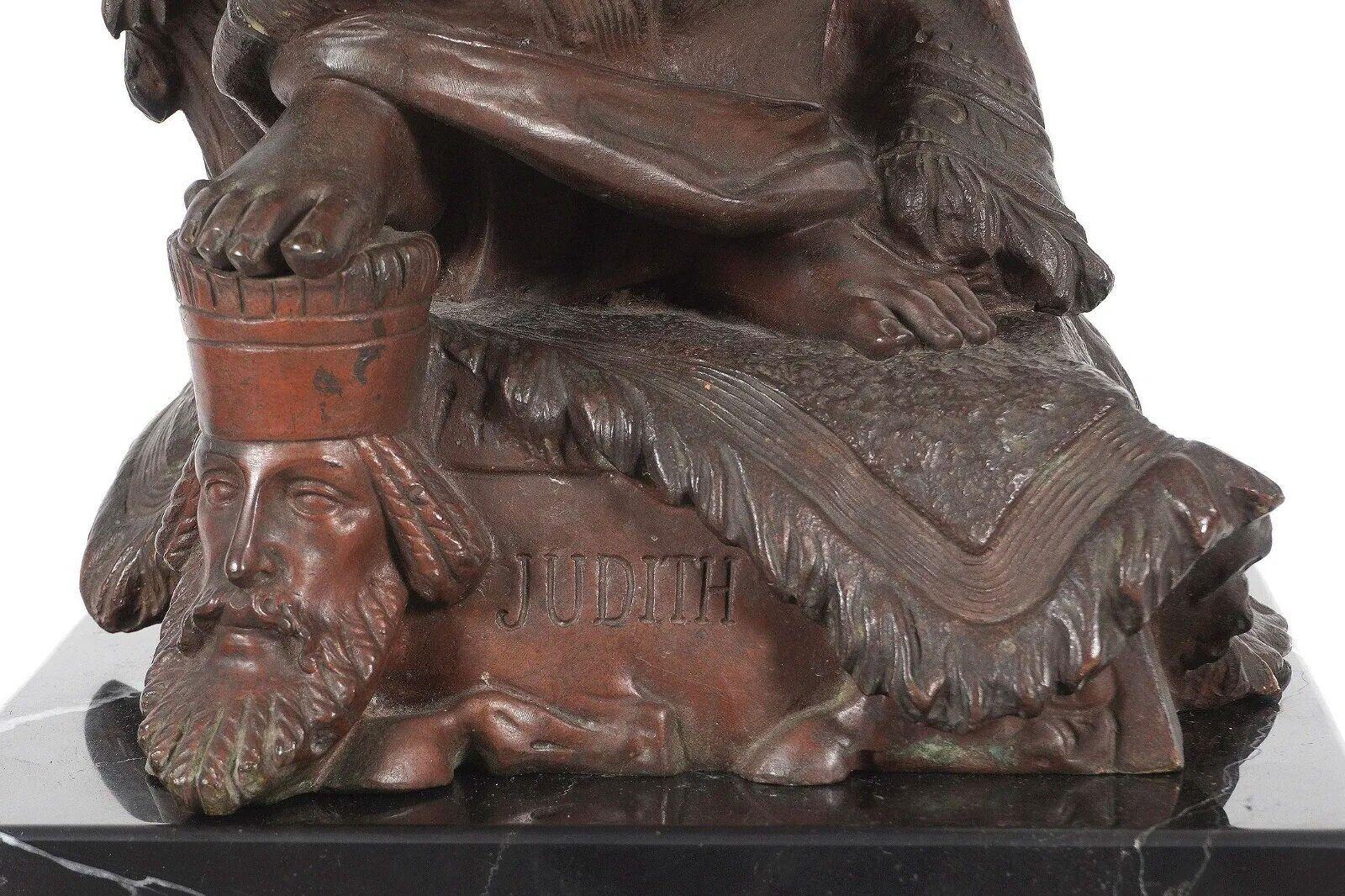 Figure orientaliste de Judith en bronze patiné d'après Henry Weisse  en vente 1