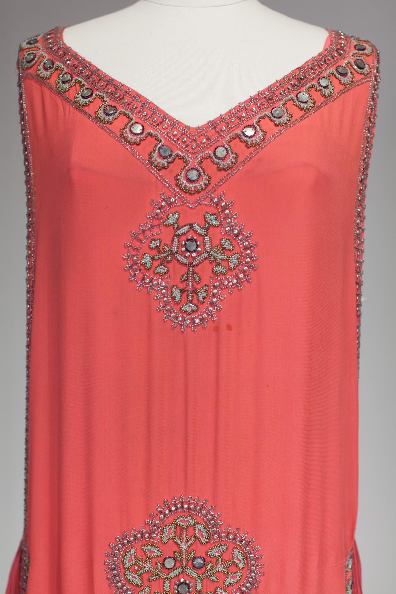 Orientalist flapper dress in silk crepe France Circa 1925 5