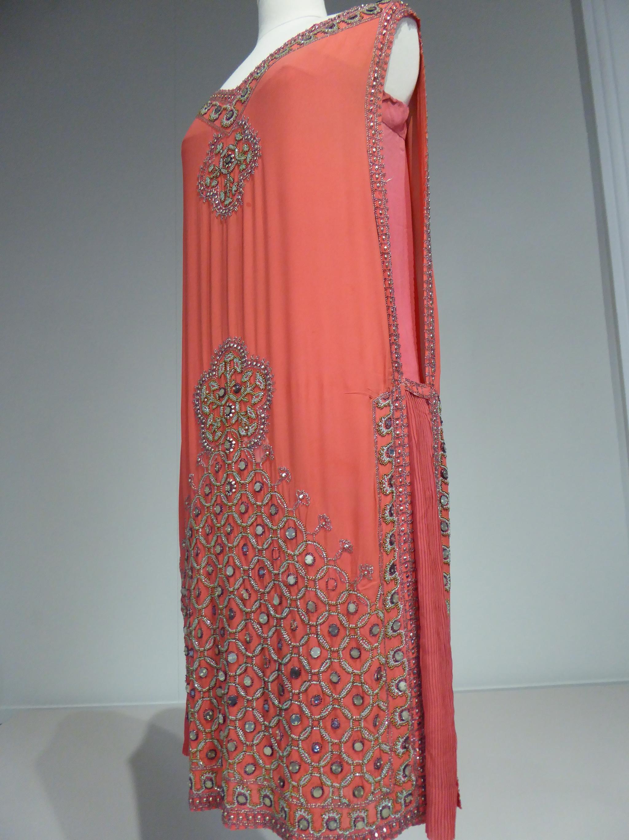 Women's Orientalist flapper dress in silk crepe France Circa 1925