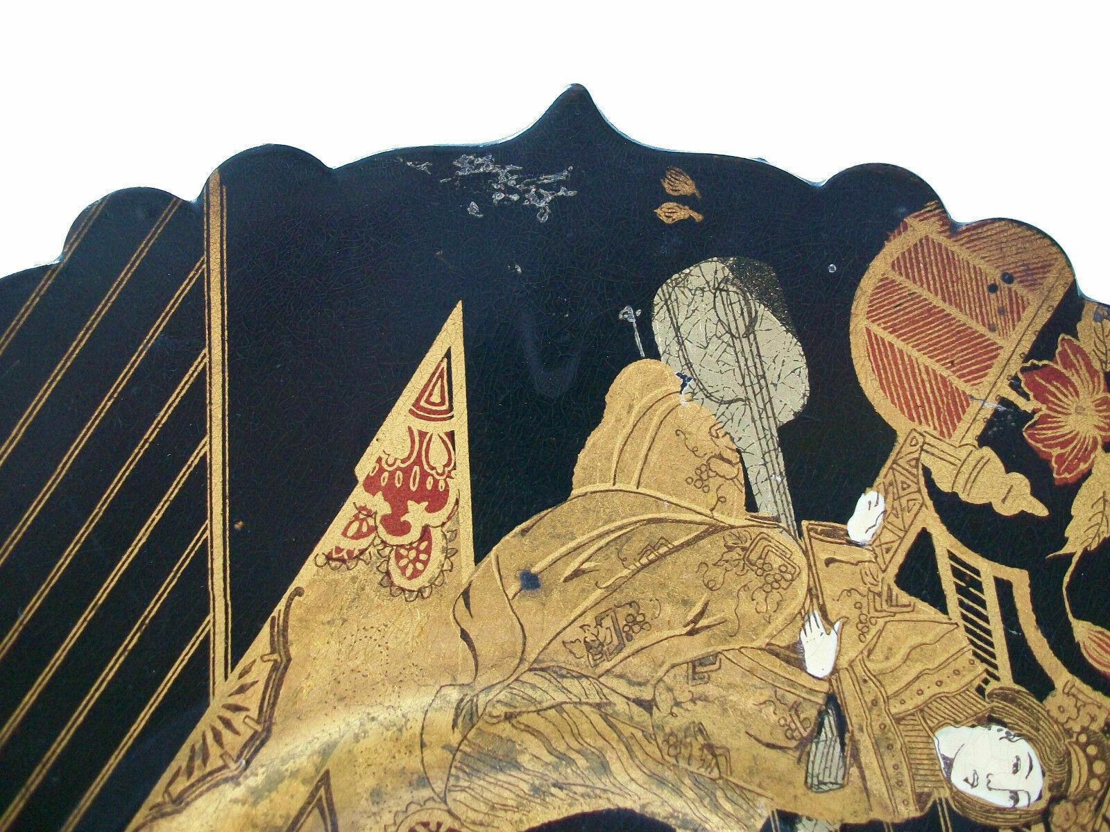 Orientalischer, handbemalter und vergoldeter schwarzer Lackteller oder Teller, 19. Jahrhundert im Angebot 4