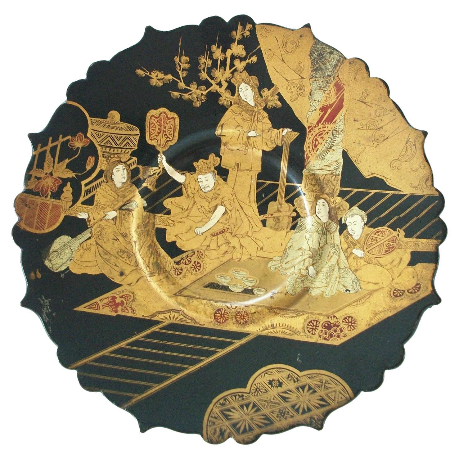 Orientalischer, handbemalter und vergoldeter schwarzer Lackteller oder Teller, 19. Jahrhundert