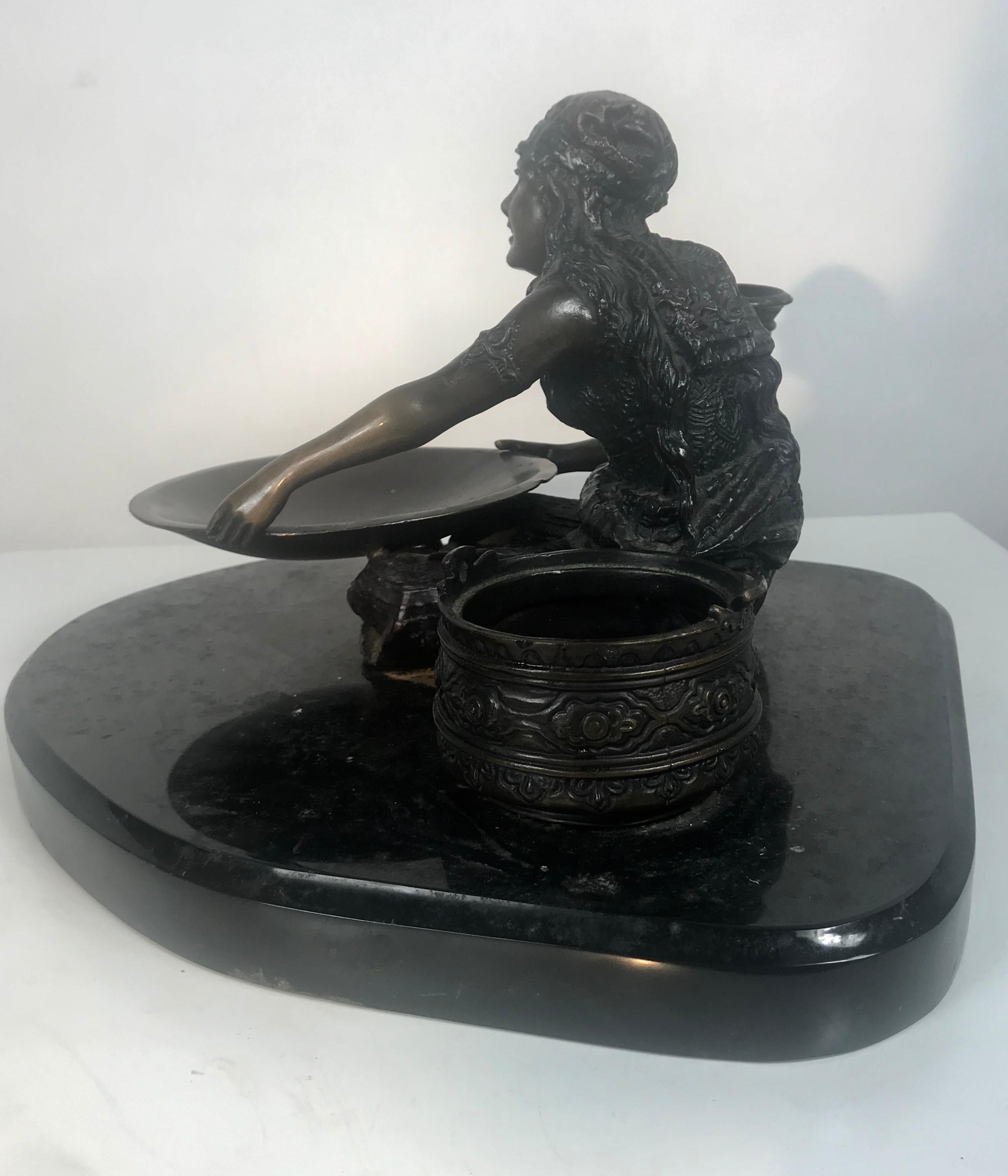 Orientalist Vienna Bronze Sculpture by Franz Xaver Bergmann ‘NAM GREB’ Signed In Excellent Condition For Sale In Buffalo, NY