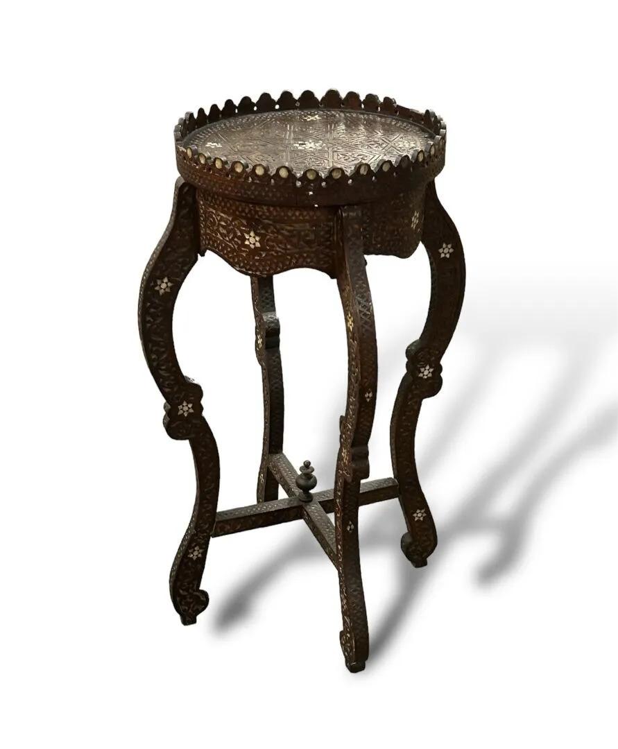 Islamic Orientalist  Work, Pedestal in beech and bone circa 1880 For Sale