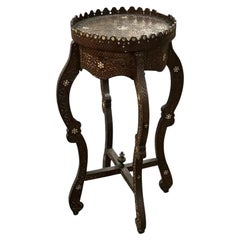 Orientalista  Obra, Pedestal de haya y hueso circa 1880