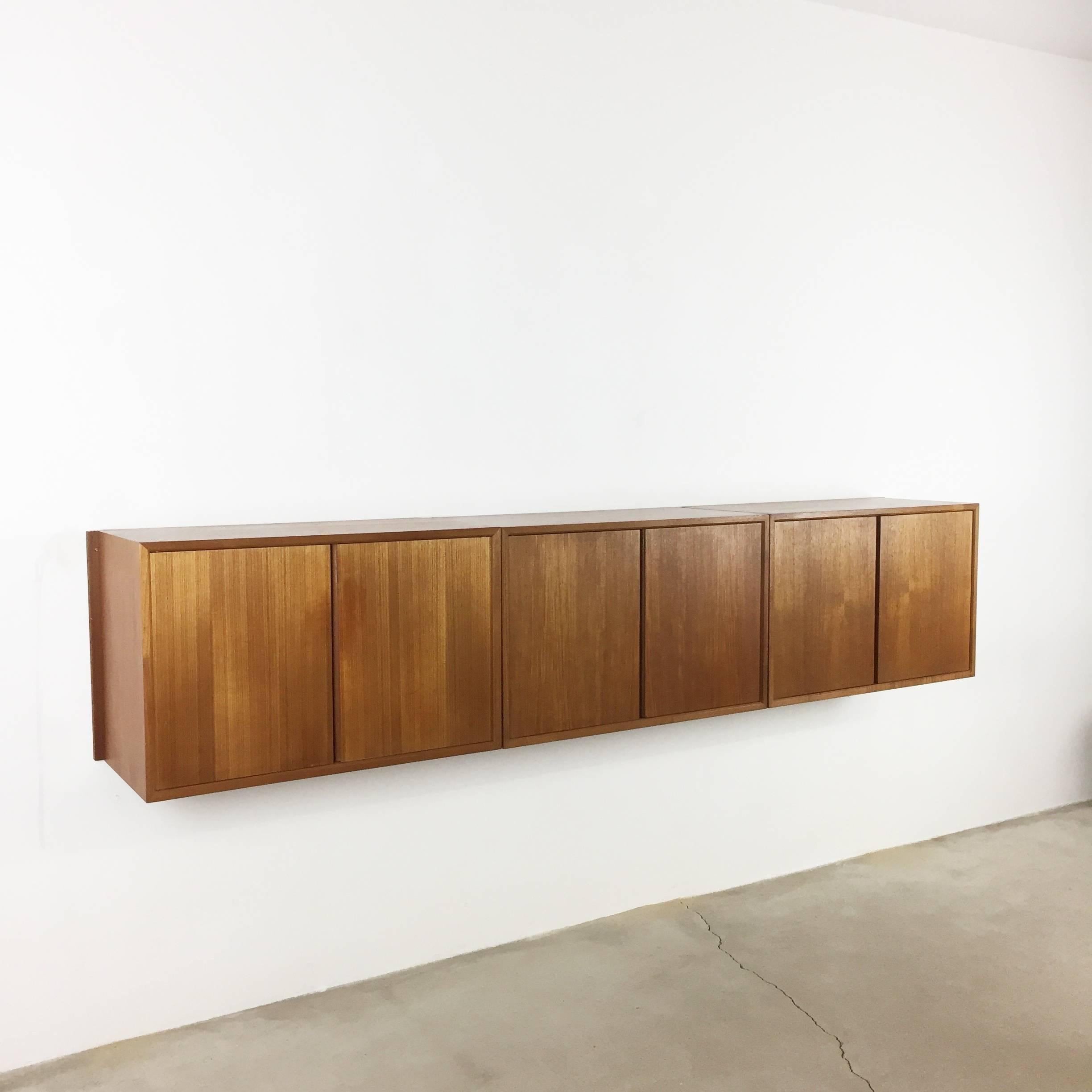 Original 1960s Floating Modular Teak Wall Unit by Poul Cadovius for Cado Denmark 11