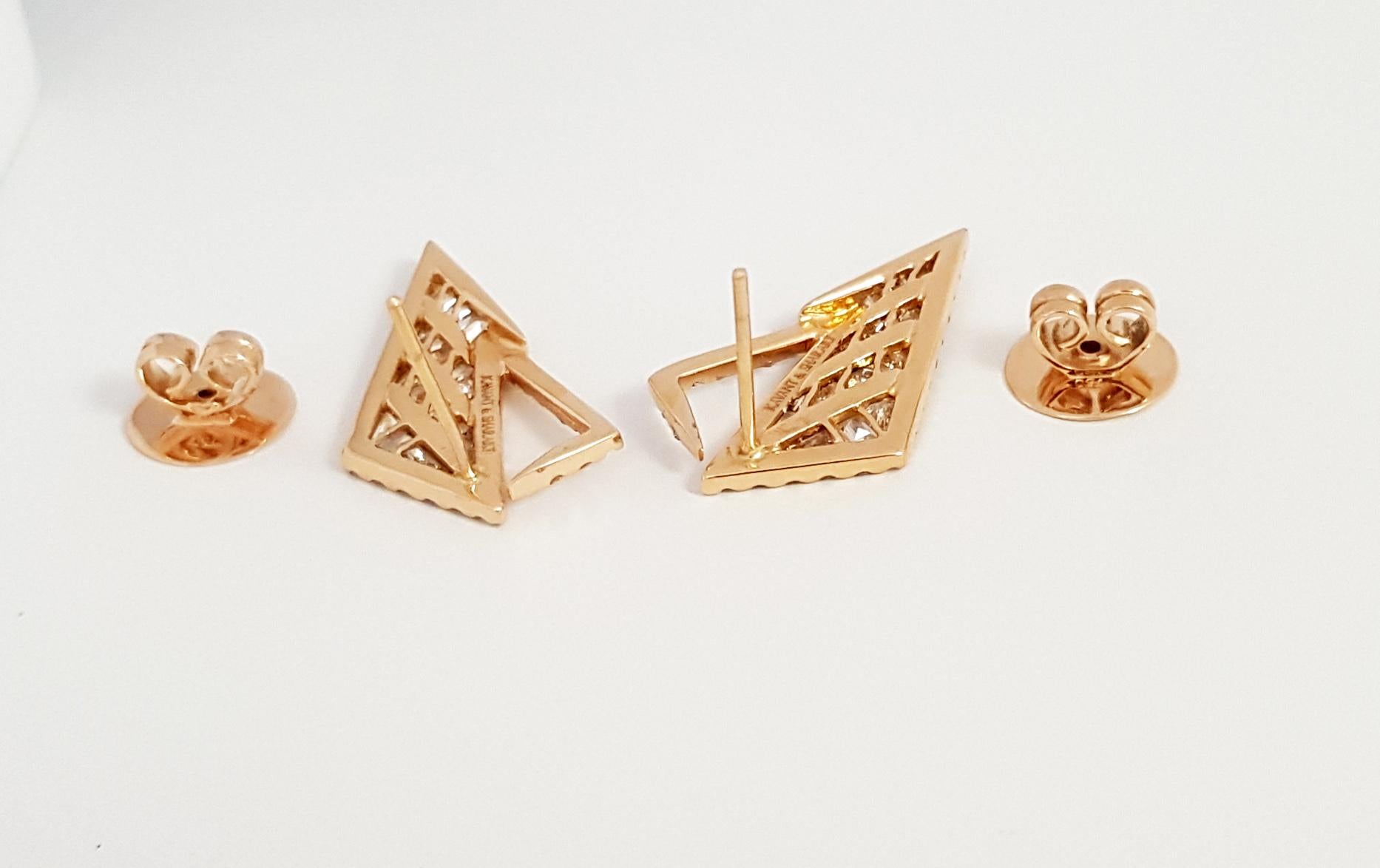 Kavant & Sharart Origami Diamond Earrings 18K Rose Gold  In New Condition For Sale In Bangkok, 10