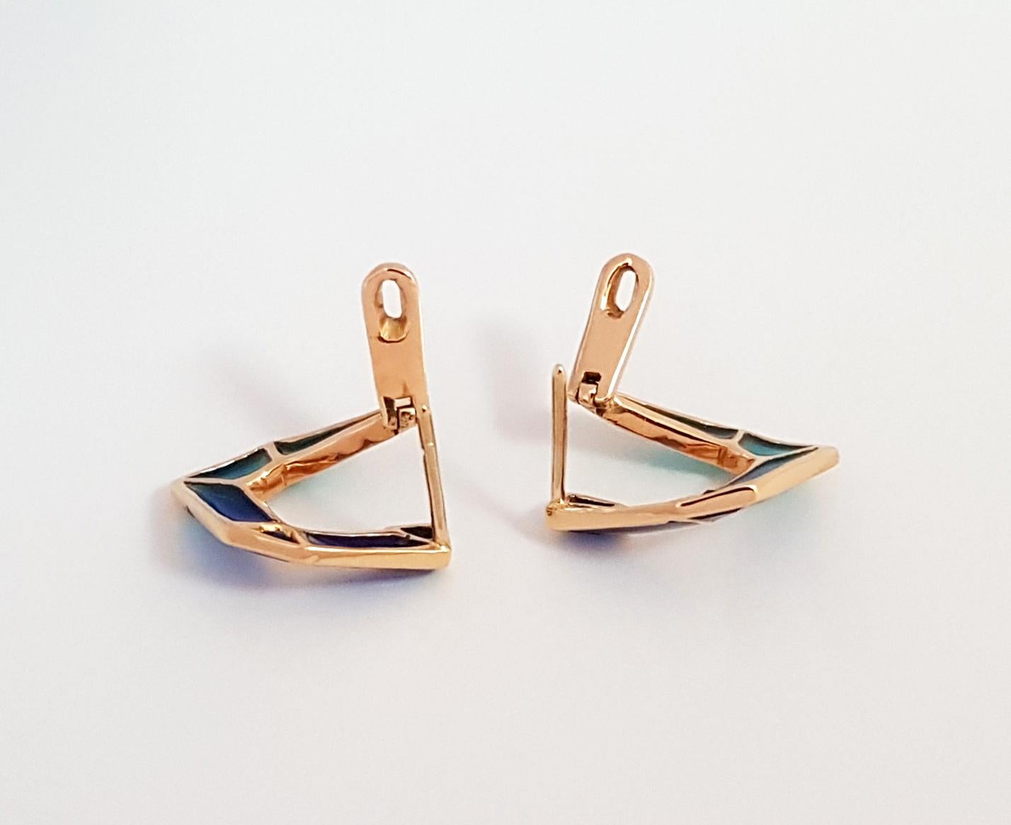 Origami Link No. 5 Blue Sapphire with Enamel Earrings 18K Rose Gold Petite In New Condition For Sale In Bangkok, 10